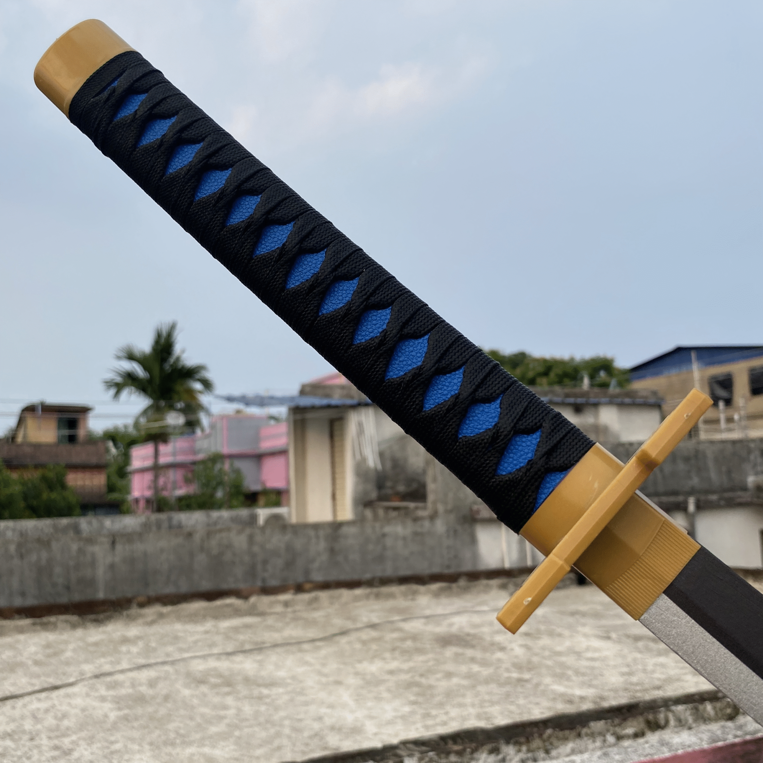 weapon &accessories
