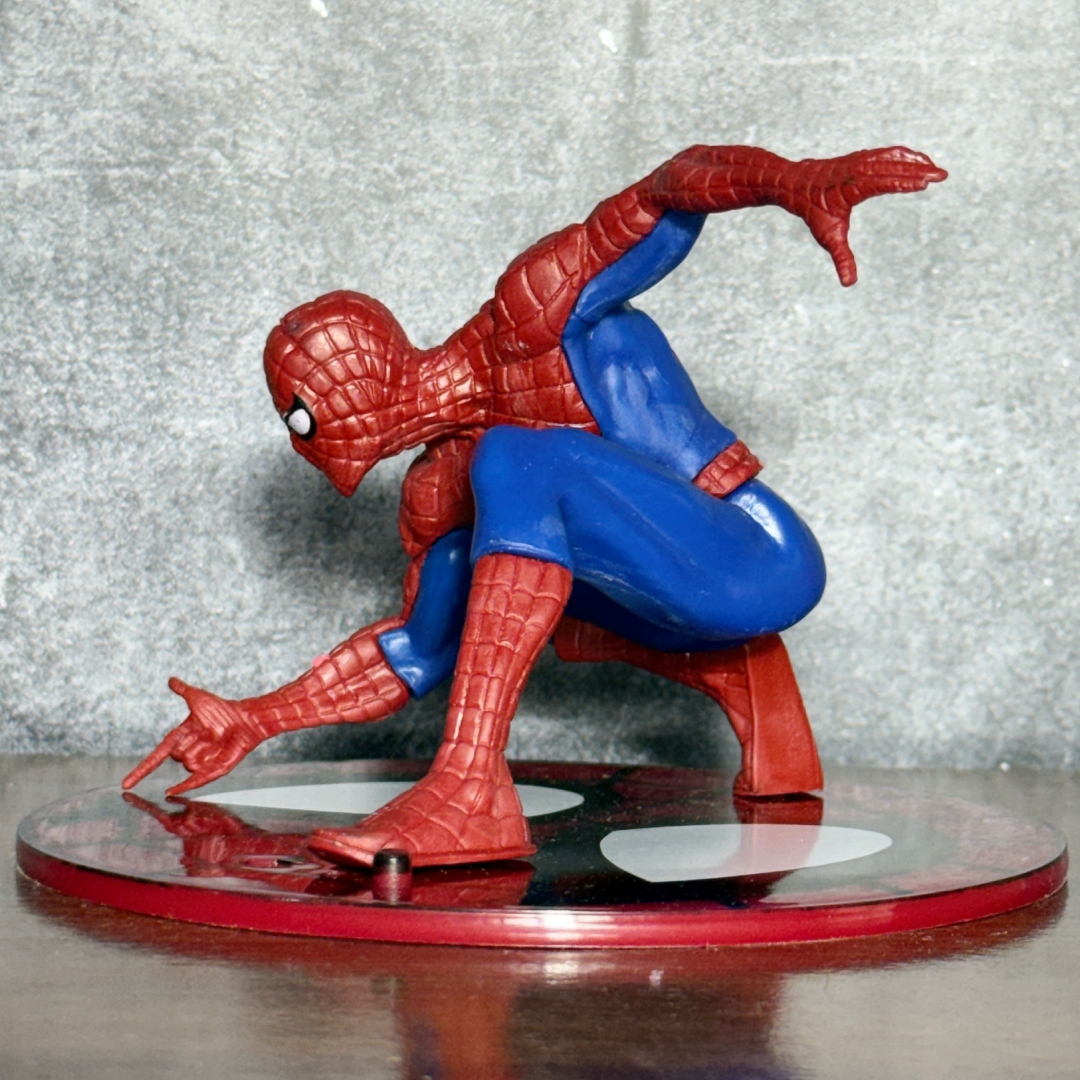 Marvel Comics Spider-Man Crouching Classic Suit Wall-Crawler Action Figure PVC || MARVEL