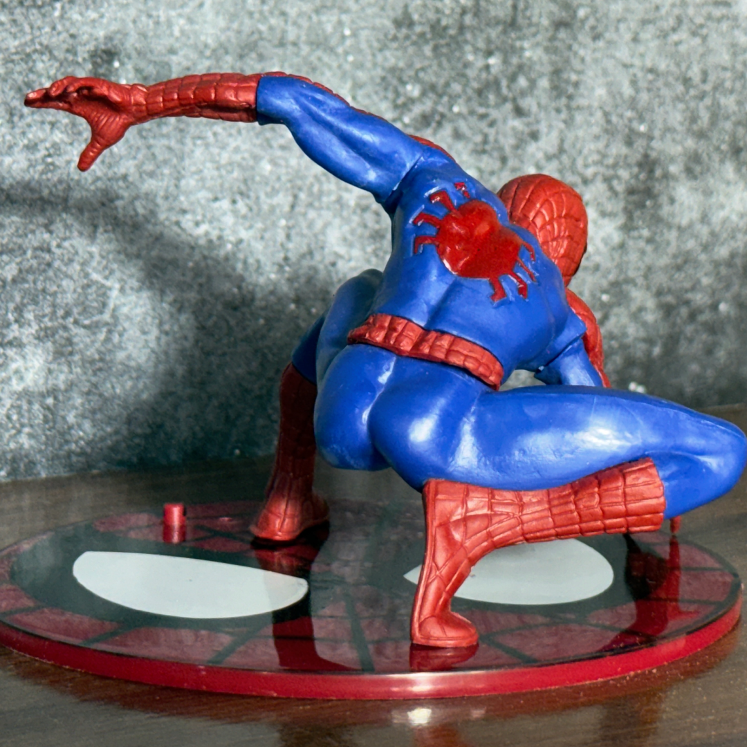 Marvel Comics Spider-Man Crouching Classic Suit Wall-Crawler Action Figure PVC || MARVEL