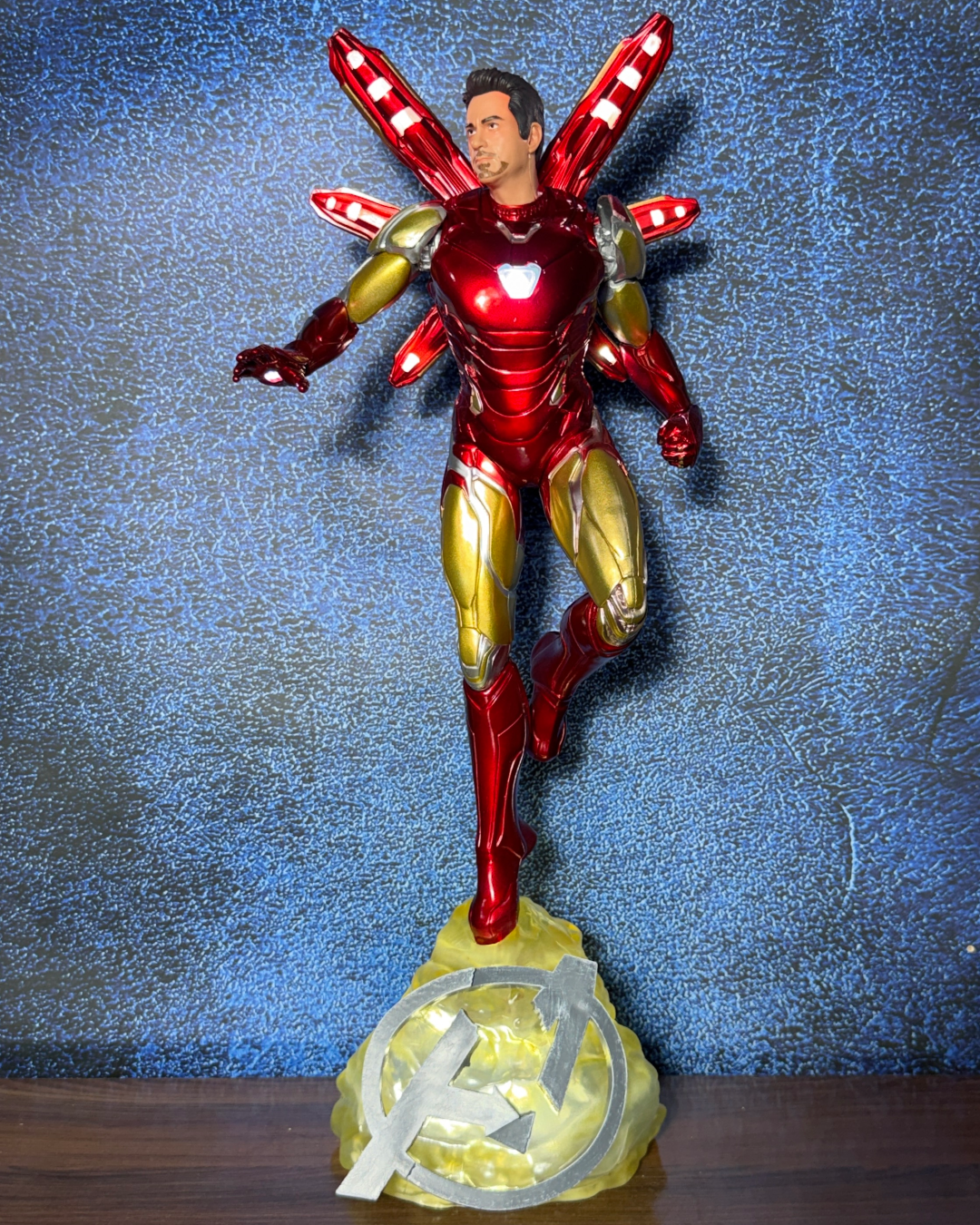 Iron Man Mark 85 Battle LED Light-Up || Avengers: Endgame Premium Collectible Limited Edition Action Figure PVC [ 45 CM ] || MARVEL