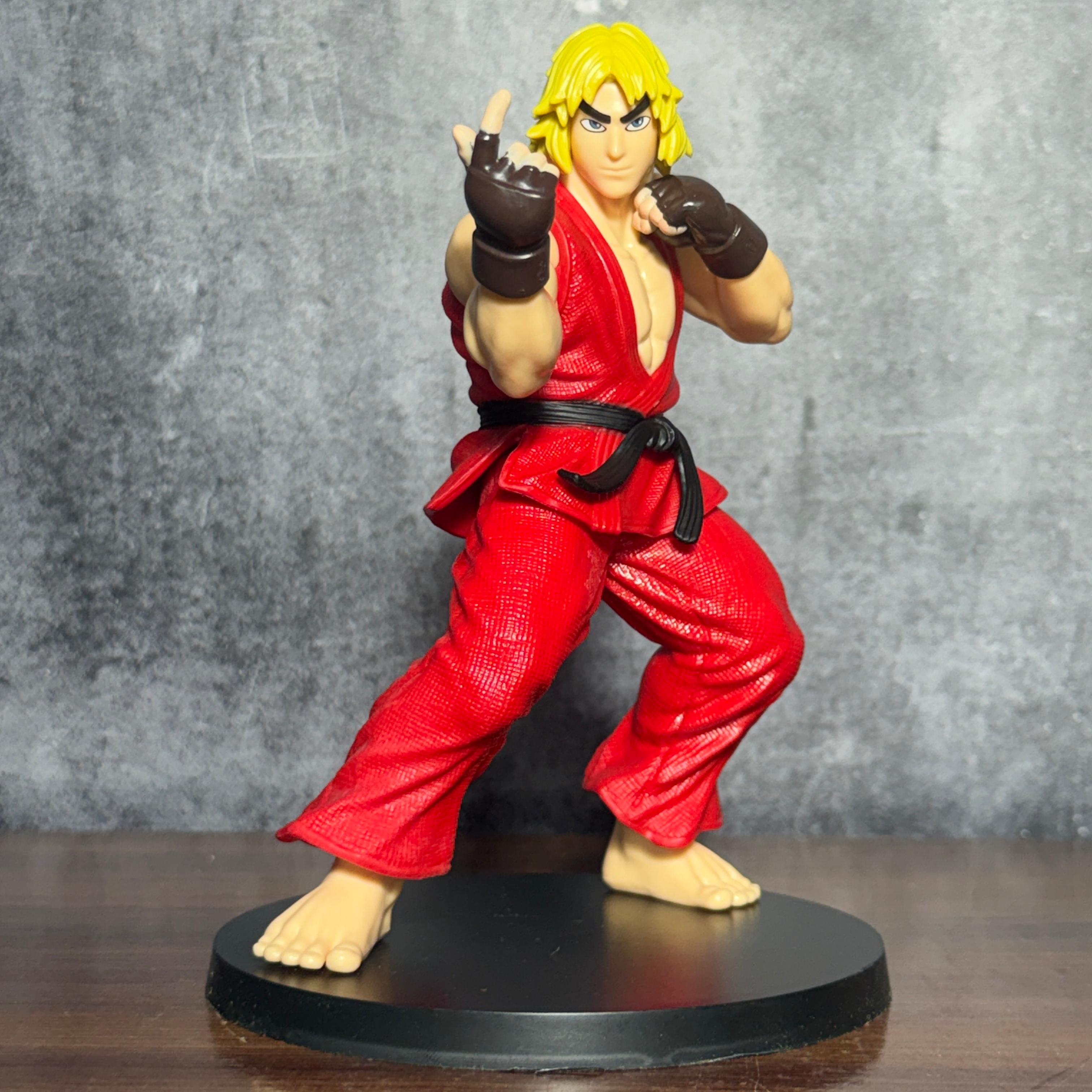 Street Fighter Ken Masters Figurine with Circular Display Base Limited Edition Action Figure PVC [ 20 CM ] || STREET FIGHTER