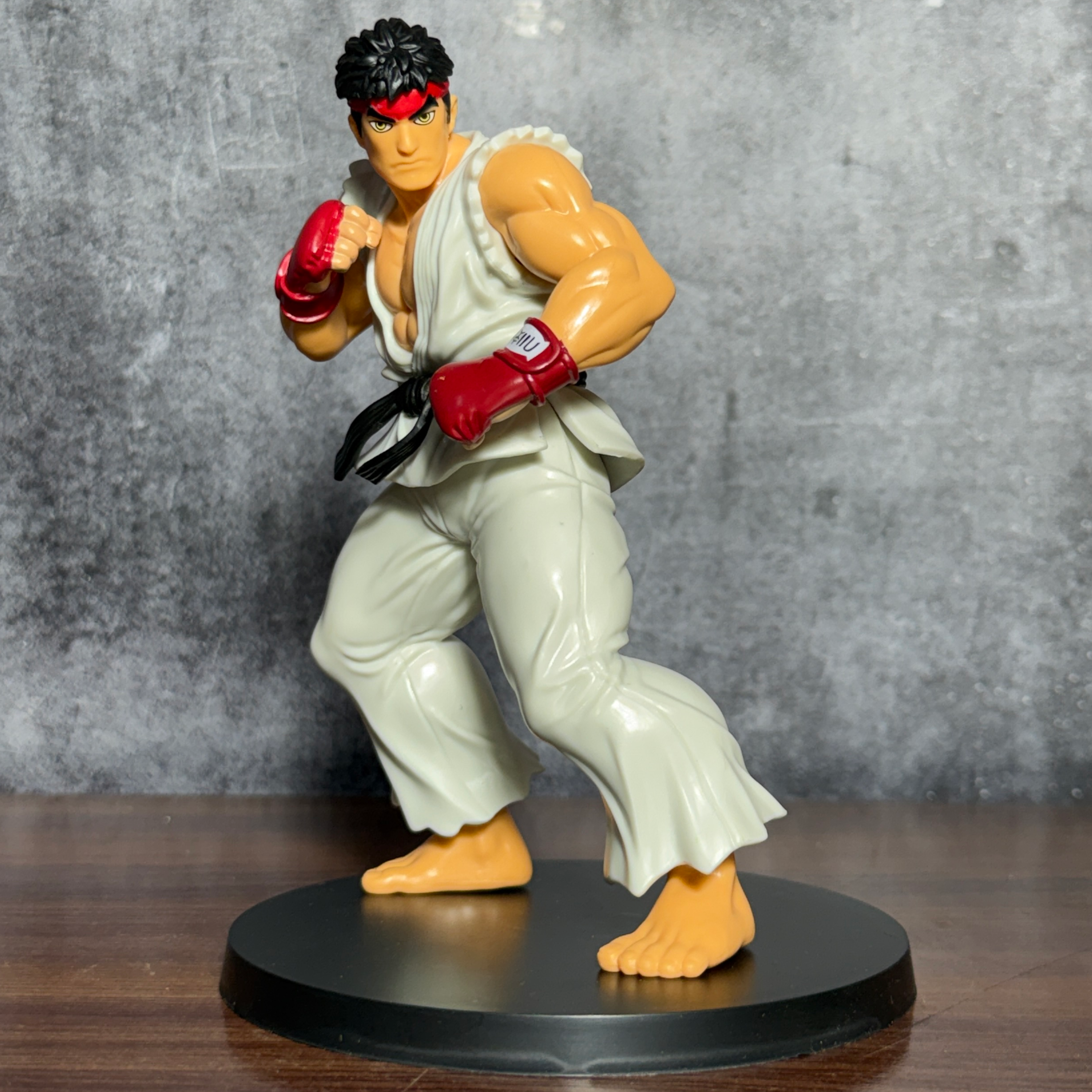 Street Fighter Ryu Figurine with Circular Display Base Limited Edition Action Figure PVC [ 20 CM ] || STREET FIGHTER