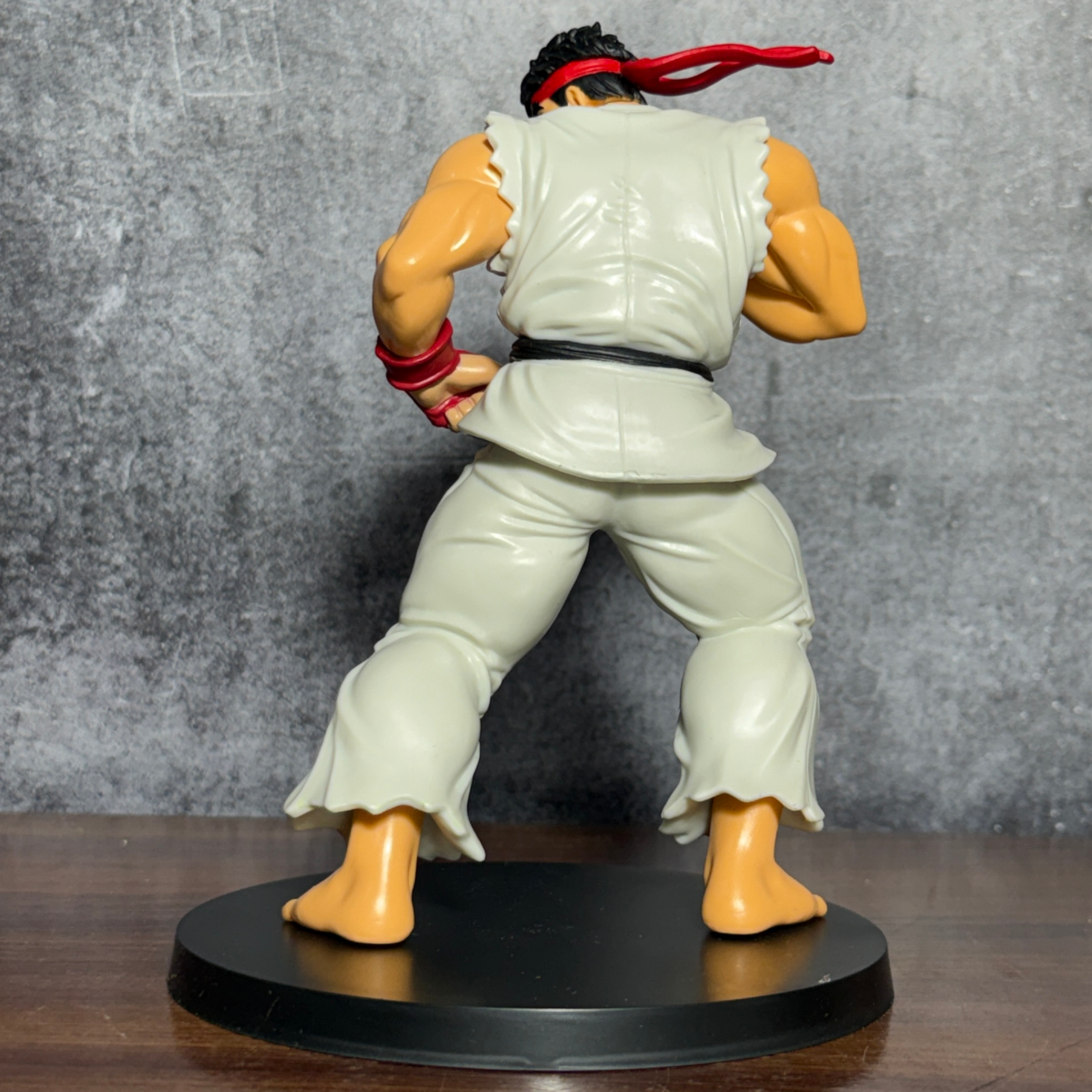 Street Fighter Ryu Figurine with Circular Display Base Limited Edition Action Figure PVC [ 20 CM ] || STREET FIGHTER