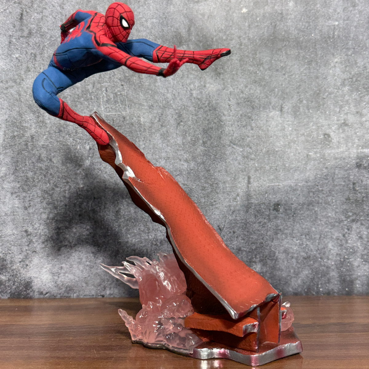 Marvel Spider-Man Homecoming Premium Collectible Statue (26 cm Height)