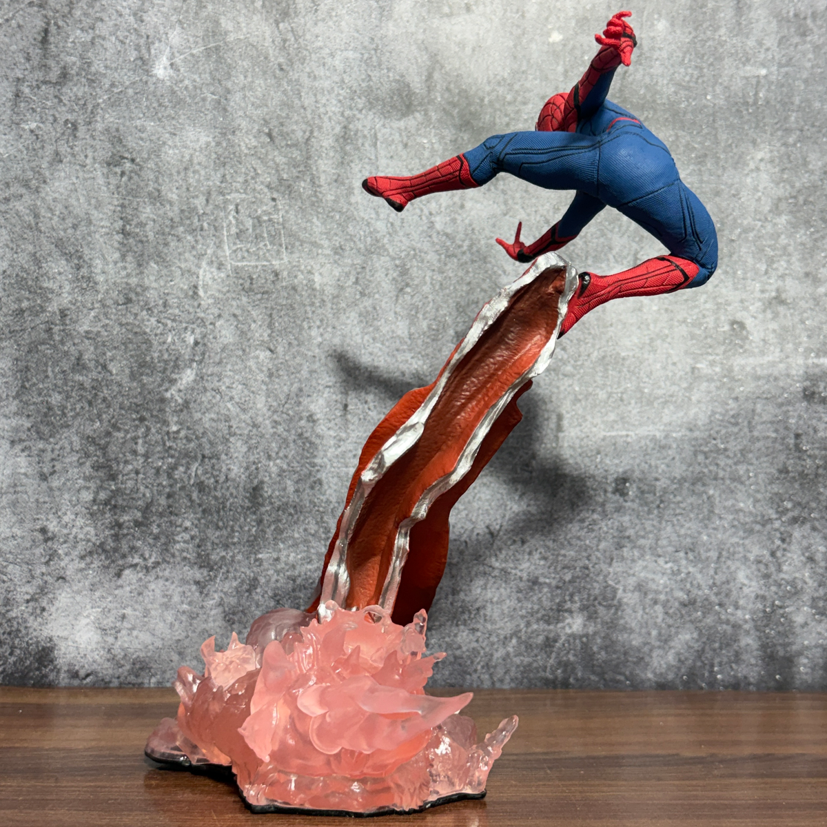 Marvel Spider-Man Homecoming Premium Collectible Statue (26 cm Height)