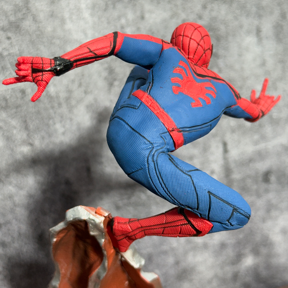 Marvel Spider-Man Homecoming Premium Collectible Statue (26 cm Height)