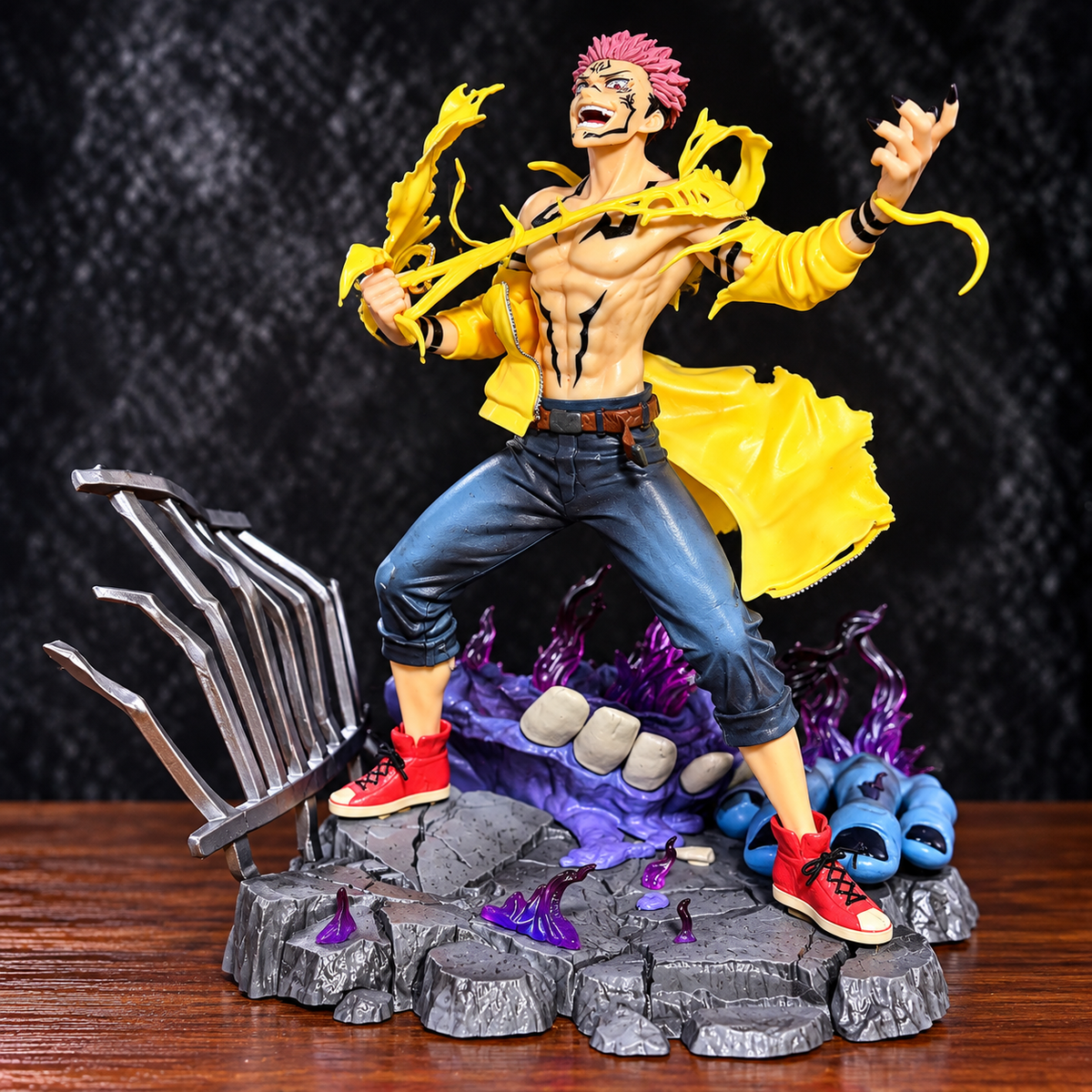 Jujutsu Kaisen Ryomen Sukuna Action Figure (30cm) – King of Curses Battle Scene Collectible Statue with Dynamic Effect Base