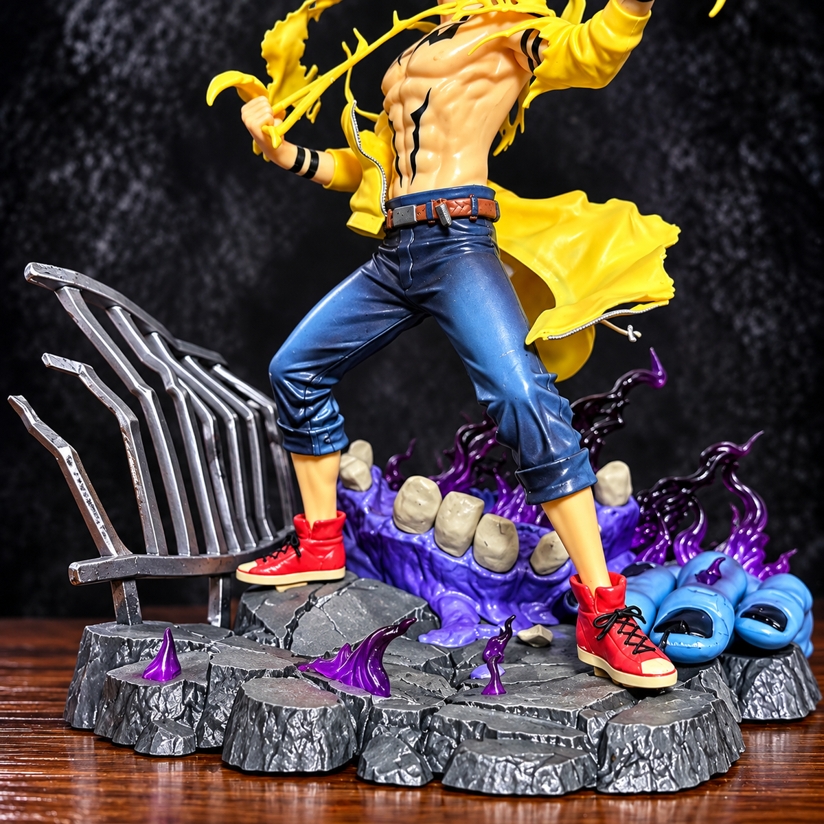 Jujutsu Kaisen Ryomen Sukuna Action Figure (30cm) – King of Curses Battle Scene Collectible Statue with Dynamic Effect Base