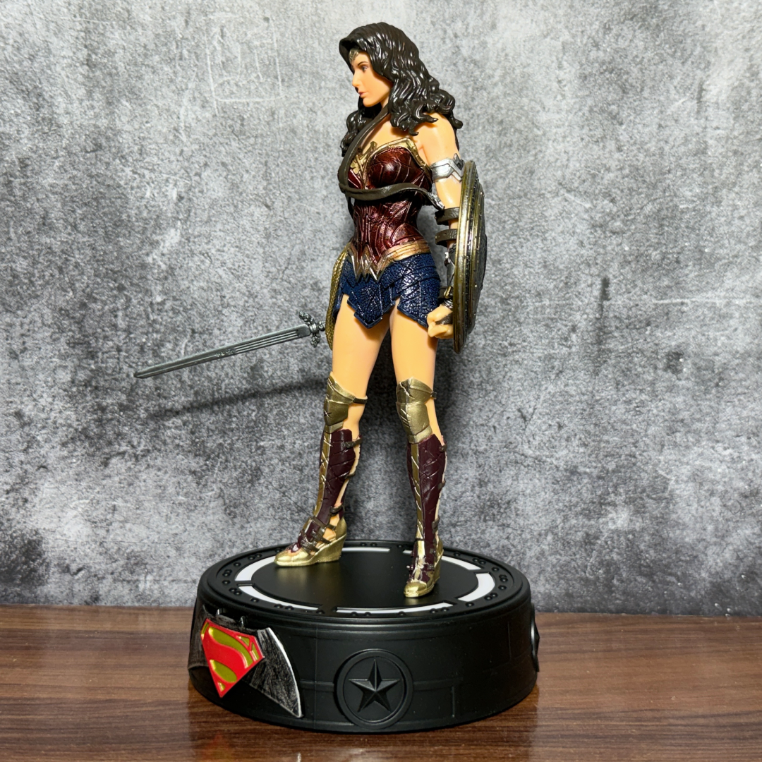 DC Wonder Woman LED Base Gal Gadot Limited Edition PVC Action figure [ 21 CM ] || DC