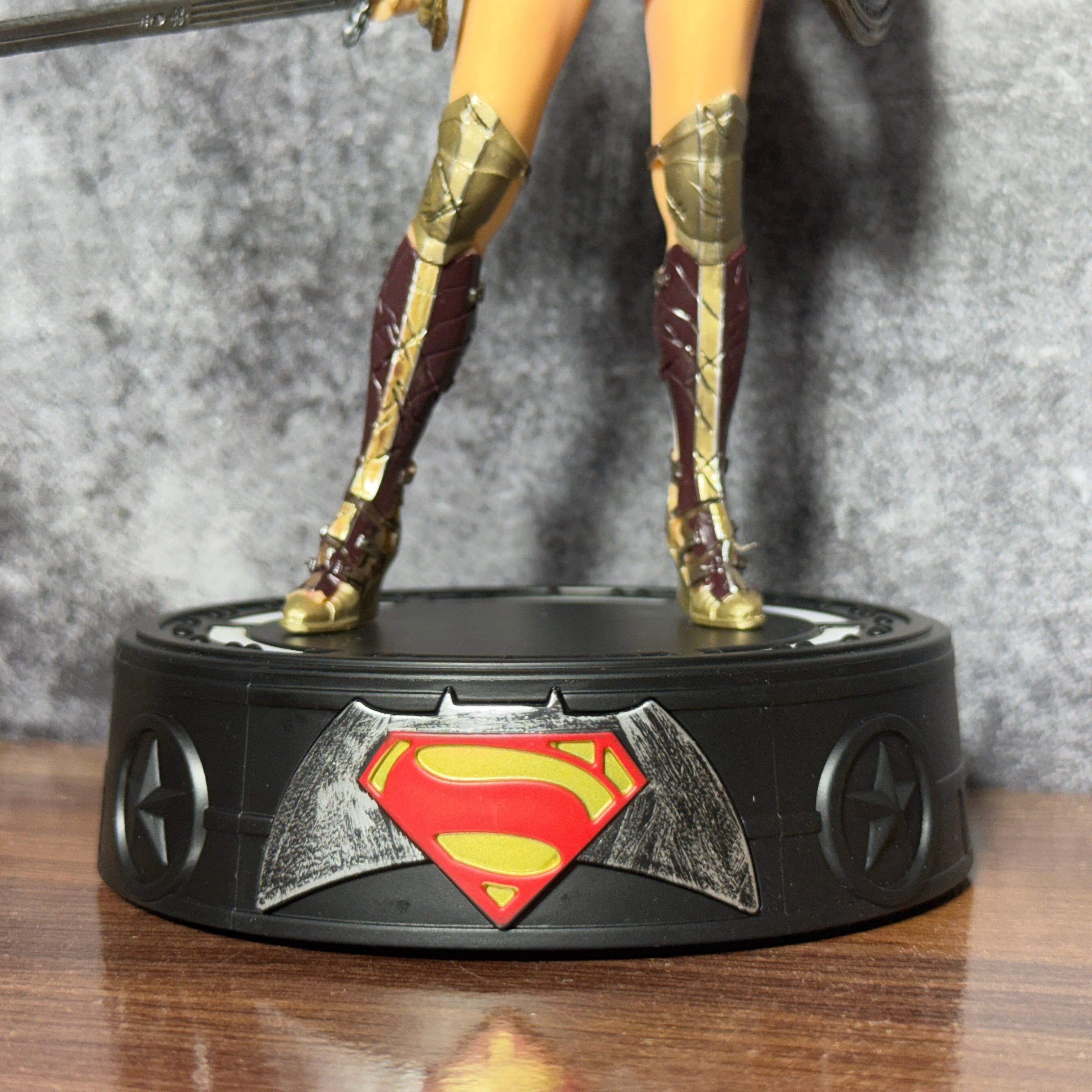 DC Wonder Woman LED Base Gal Gadot Limited Edition PVC Action figure [ 21 CM ] || DC