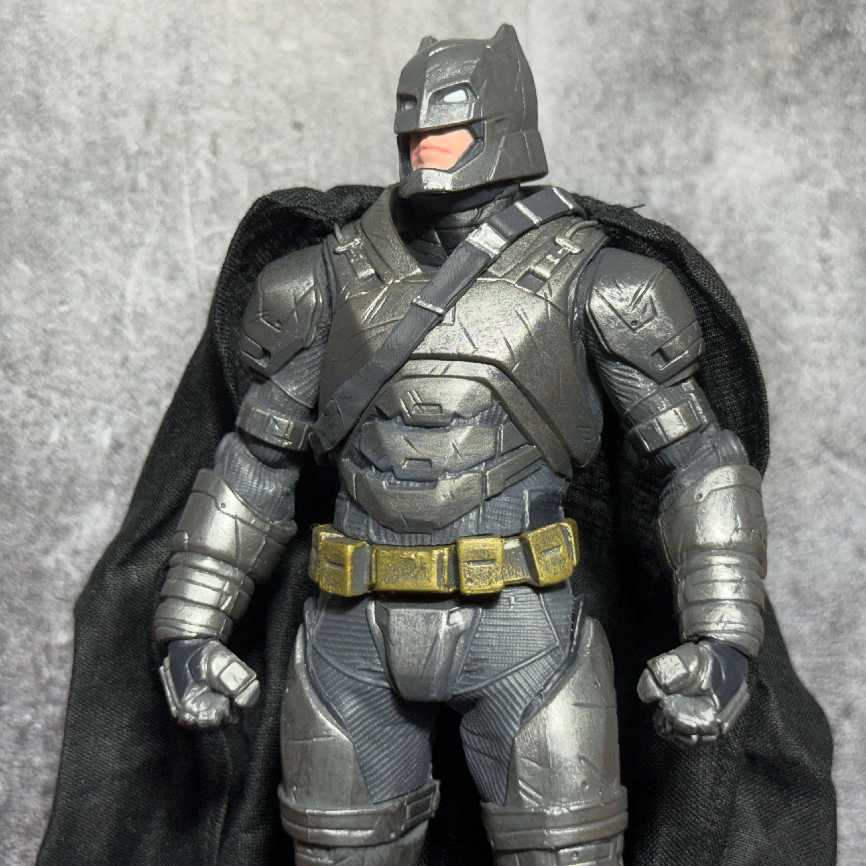 DC Armored Batman LED Base  BvS Dawn of Justice Movie-Accurate Limited Edition PVC Action figure [ 21 CM ] || DC