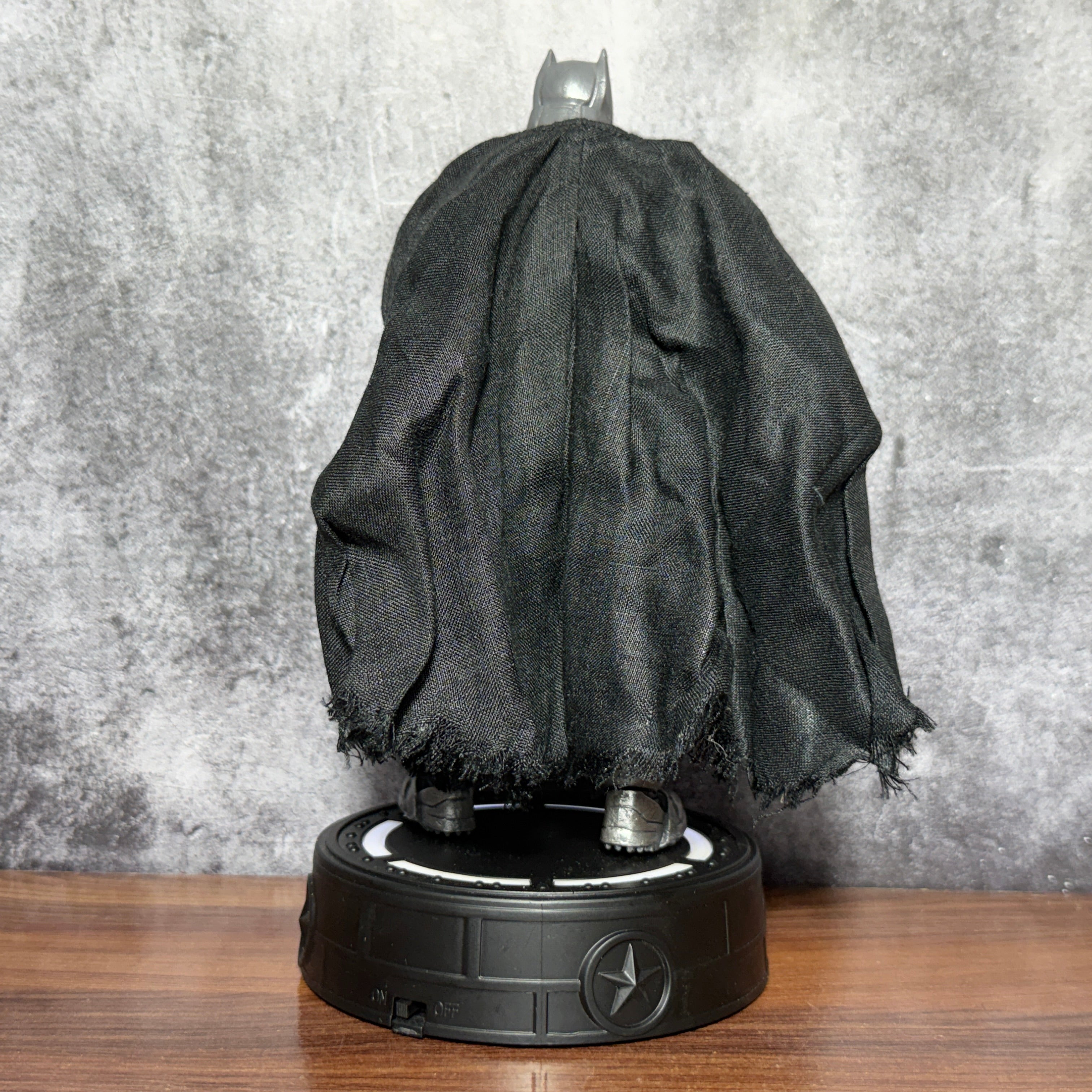 DC Armored Batman LED Base  BvS Dawn of Justice Movie-Accurate Limited Edition PVC Action figure [ 21 CM ] || DC