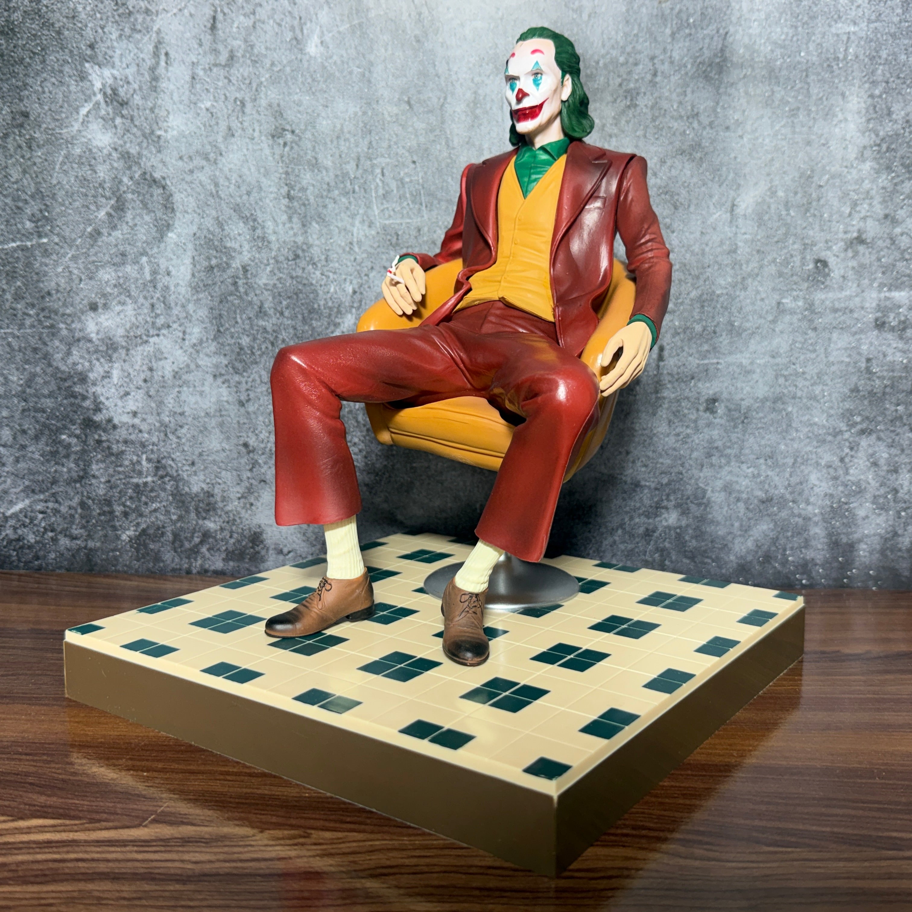 Scale Joker Masterpiece Collector’s Figure with Diorama Base Limited Edition PVC Action figure [ 30 CM ] || DC