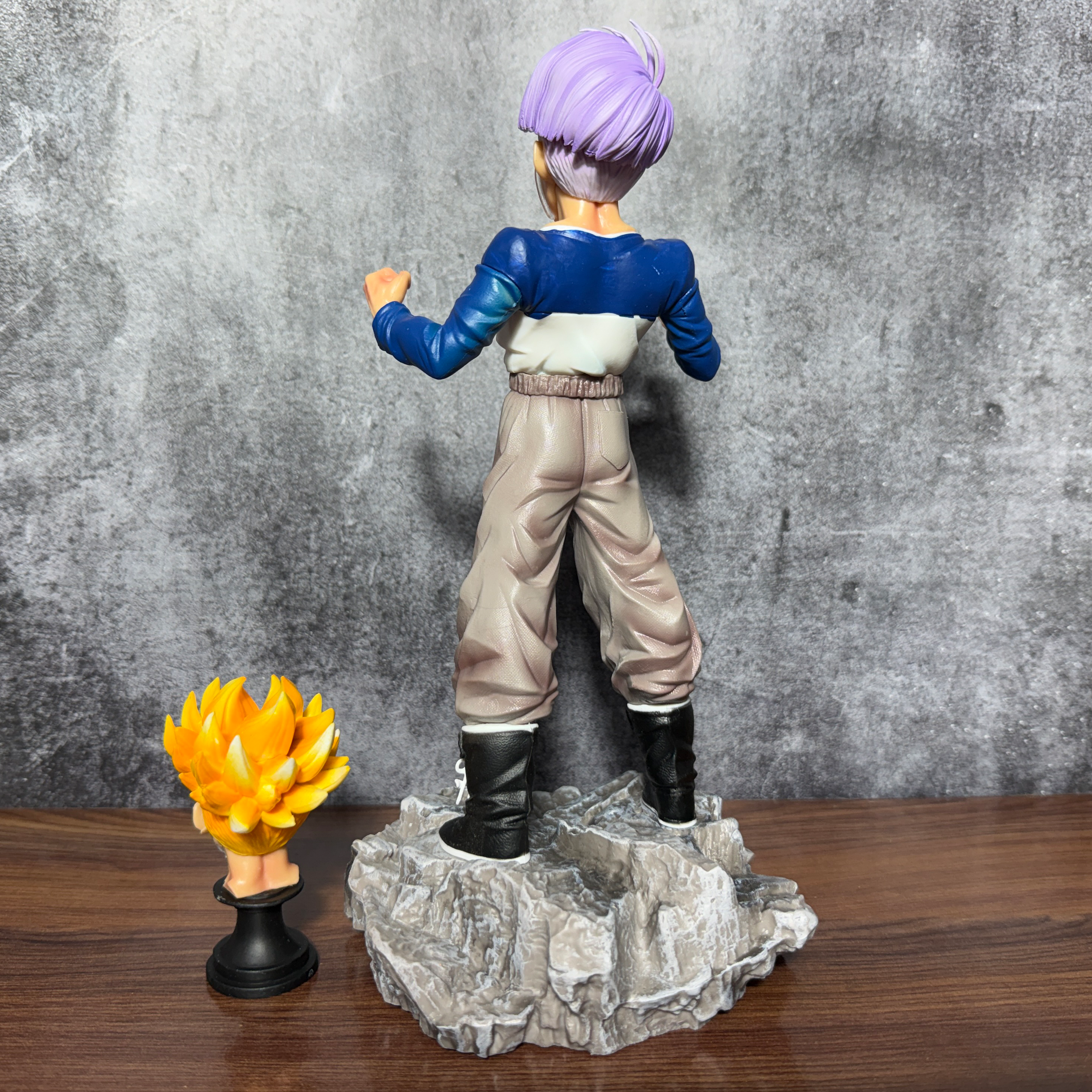 Dragon Ball Z Super Saiyan Trunks "Crying" Capsule Corp Outfit [24 CM] PVC Action Figure || DRAGON BALL Z