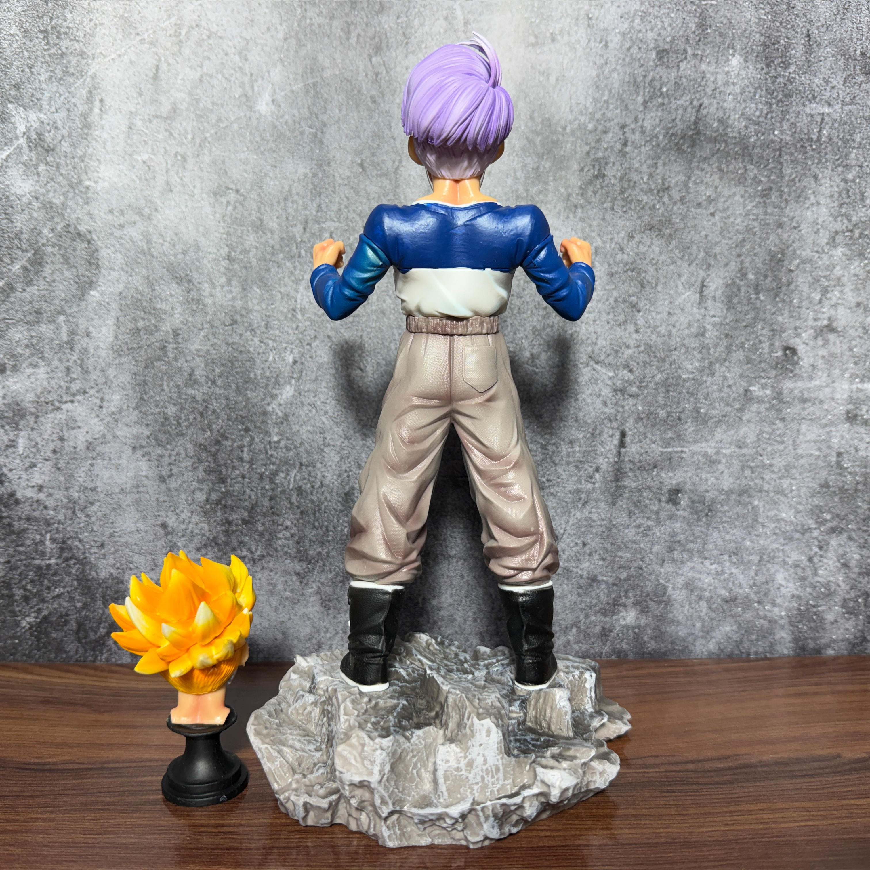 Dragon Ball Z Super Saiyan Trunks "Crying" Capsule Corp Outfit [24 CM] PVC Action Figure || DRAGON BALL Z