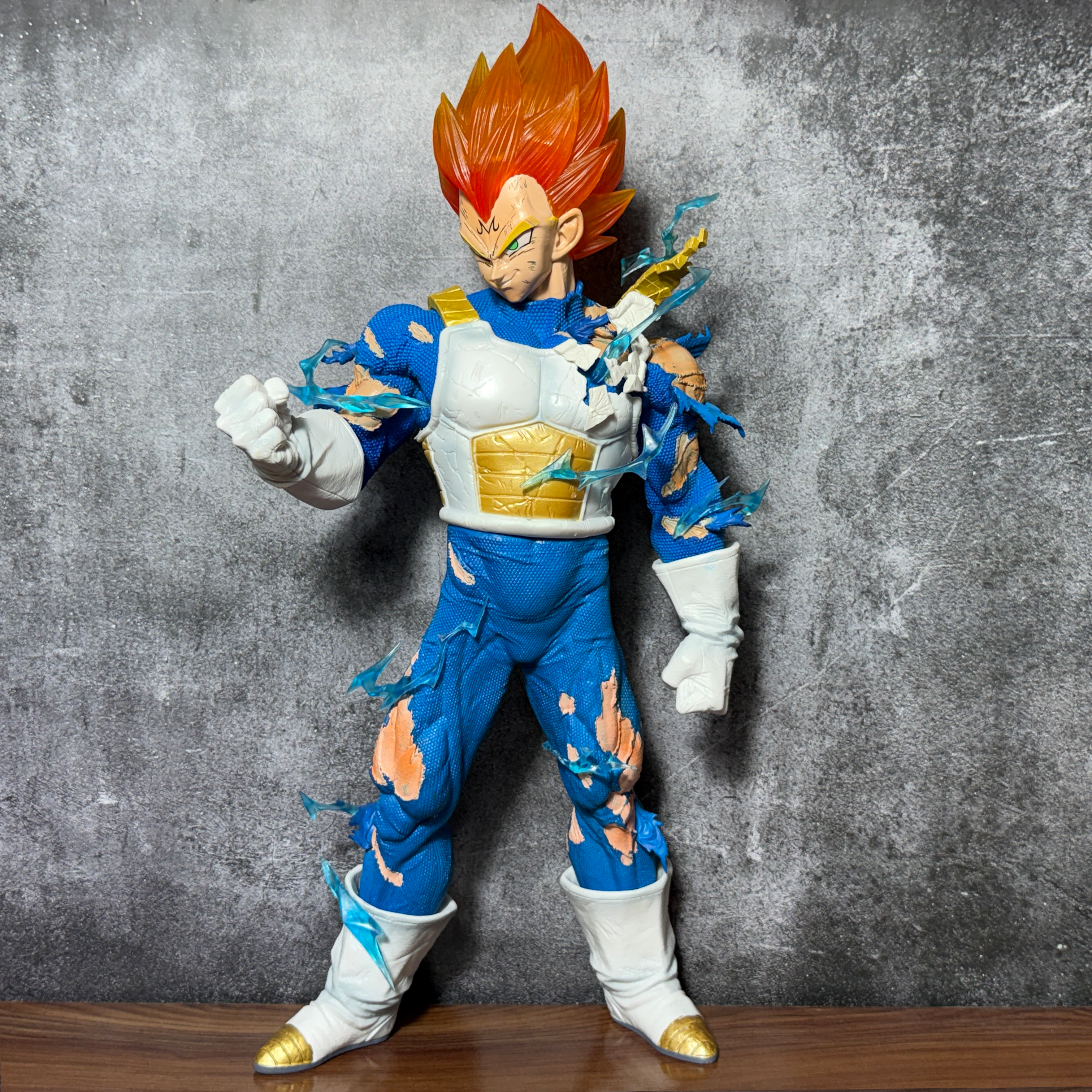 Premium Dragon Ball Z Vegeta With With LED 1 Head & 3 Interchangeable Heads Battle Mode  Action Figure [43 CM] PVC Action figure || DRAGON BALL Z