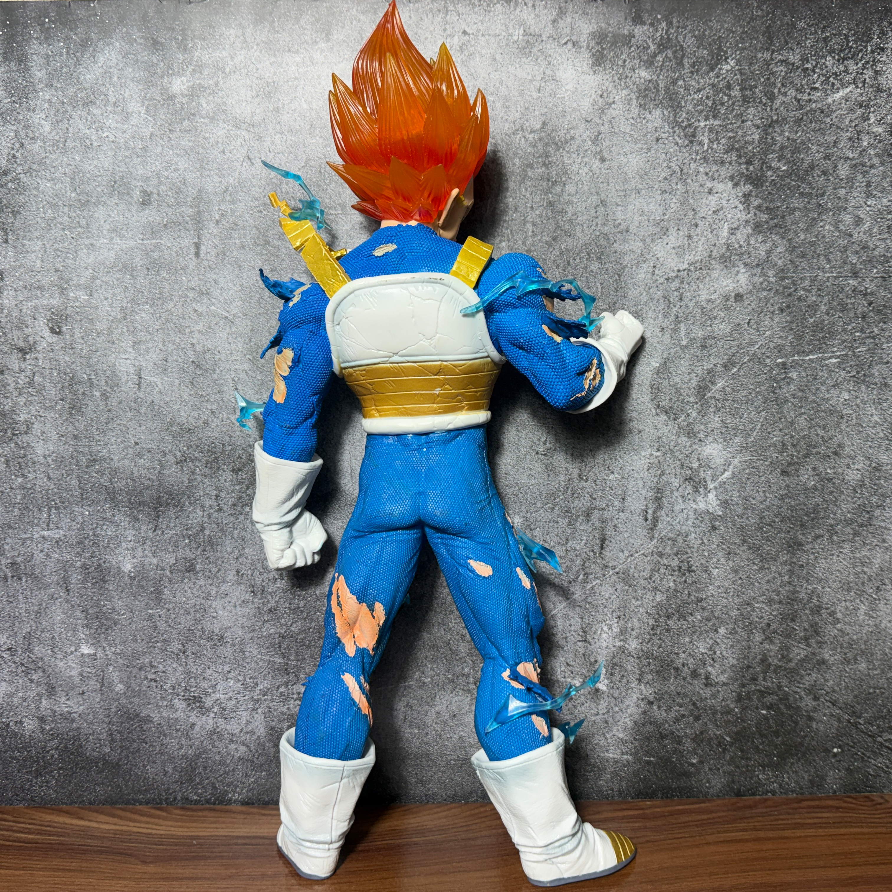 Premium Dragon Ball Z Vegeta With With LED 1 Head & 3 Interchangeable Heads Battle Mode  Action Figure [43 CM] PVC Action figure || DRAGON BALL Z