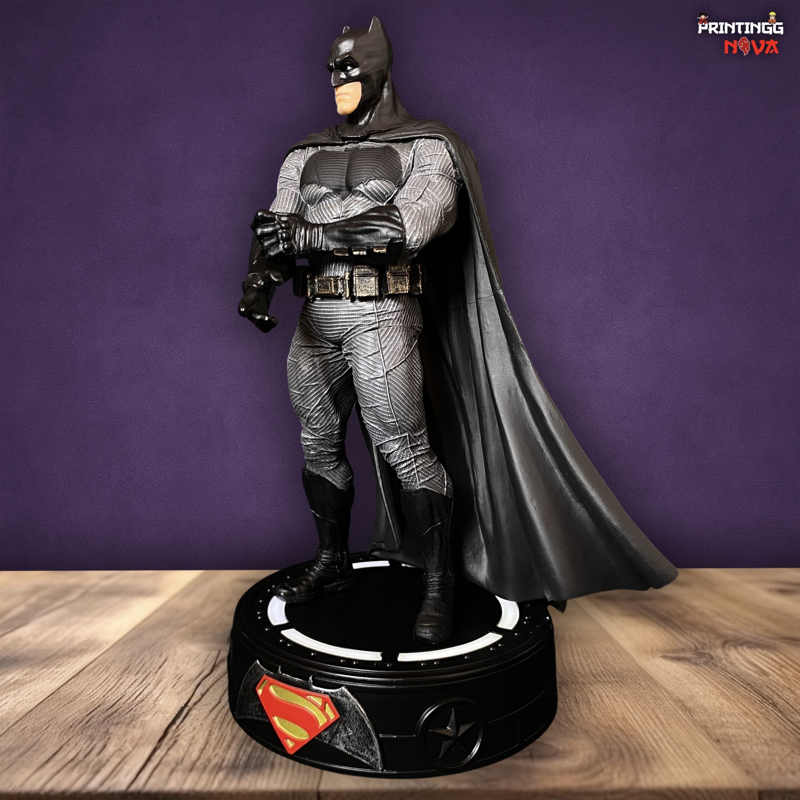 DC Batman LED Base Justice League Limited Edition PVC Action figure [21cm] || DC