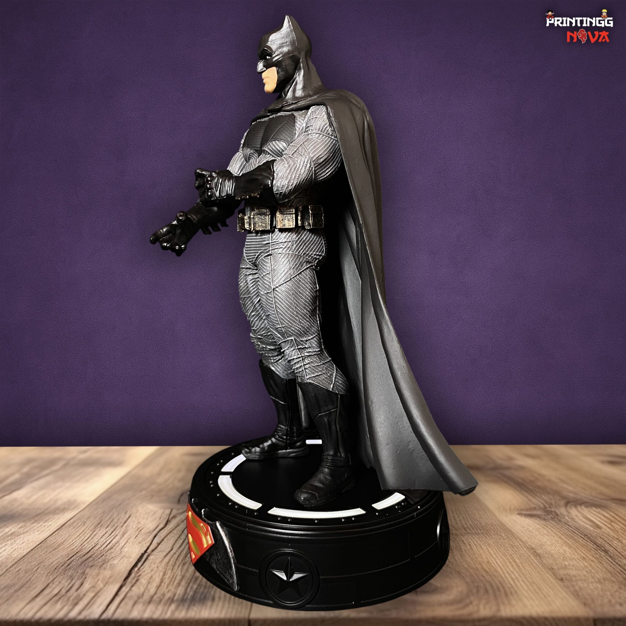 DC Batman LED Base Justice League Limited Edition PVC Action figure [21cm] || DC