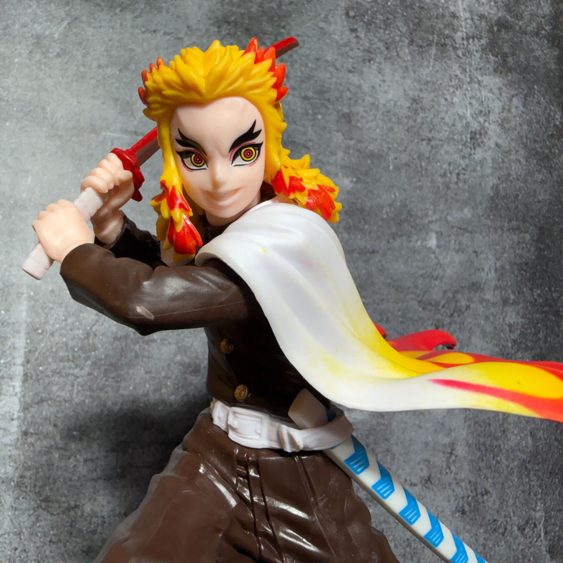 Demon Slayer Rengoku Kyojuro Attacking Mode with Katana PVC Anime Action figure [20cm] || DEMON SLAYER