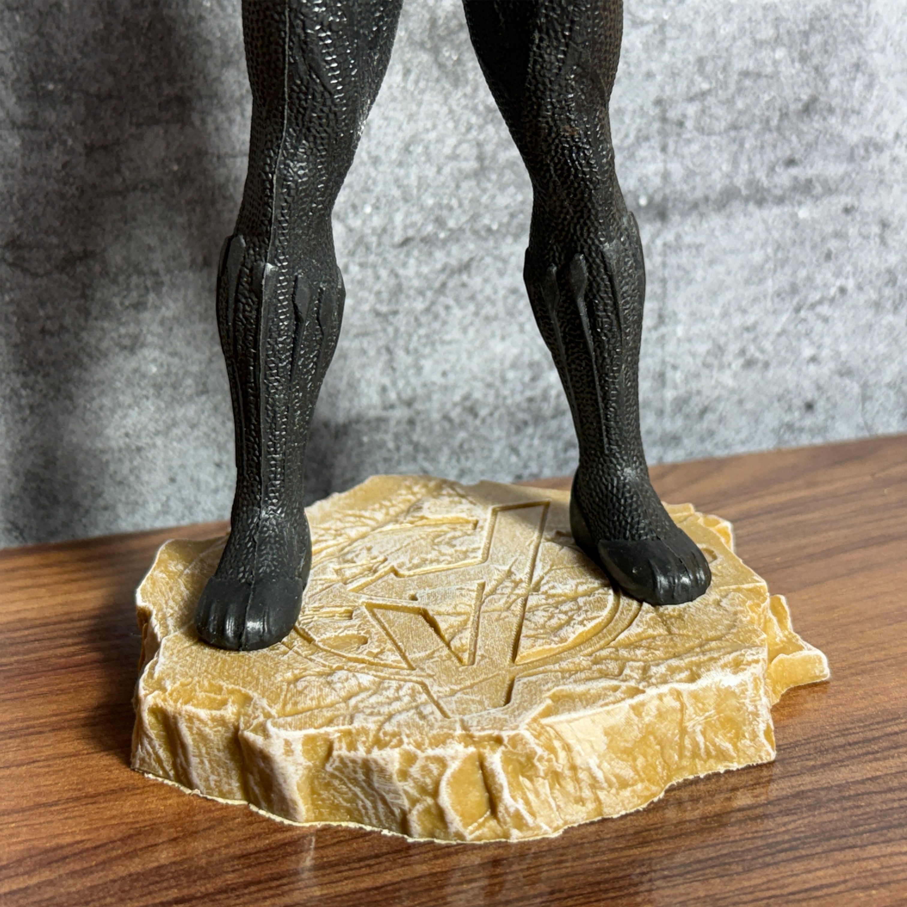 Marvel Black Panther "Wakanda Forever" Collectible  [22 CM] PVC Action figure || MARVEL