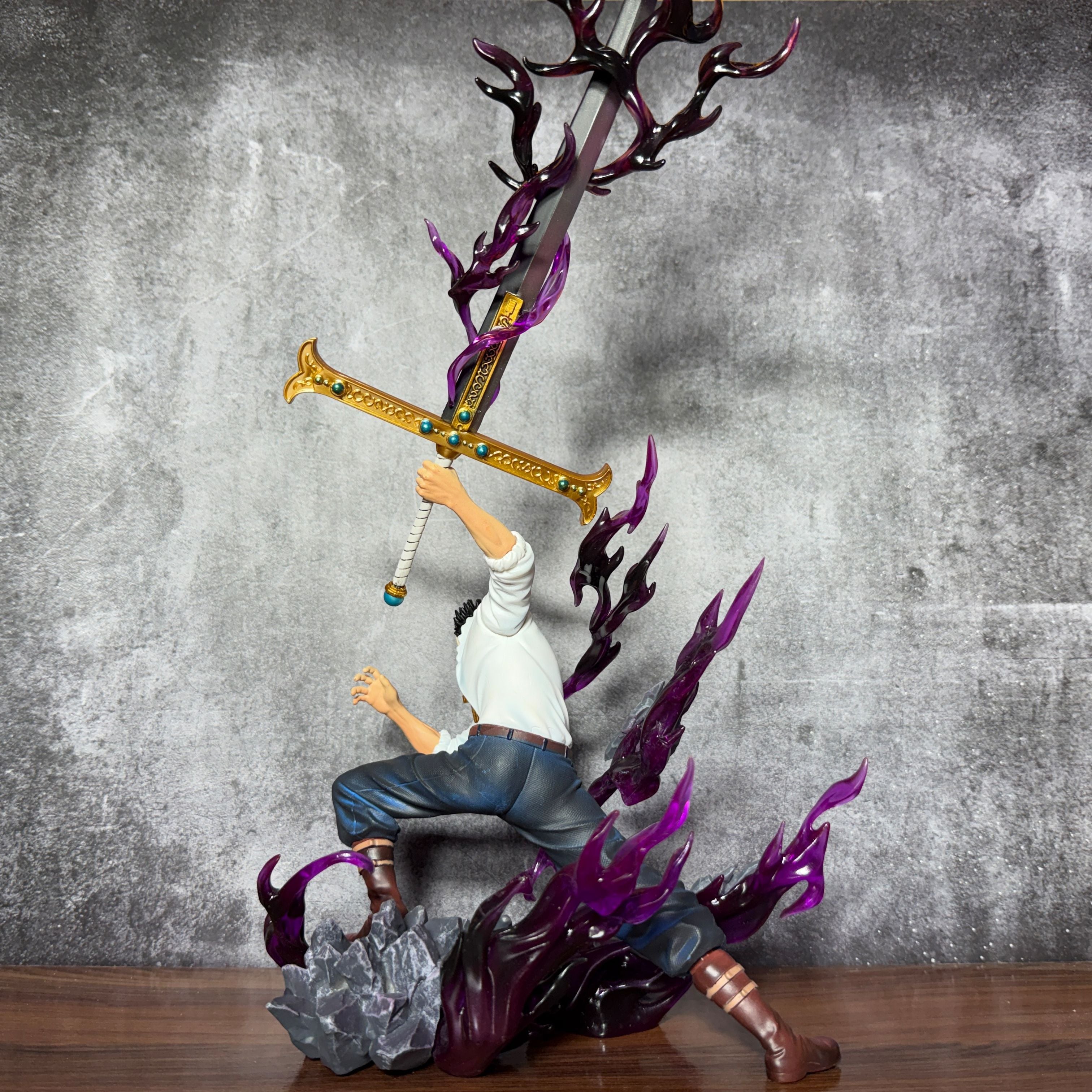 One Piece Dracule Mihawk World's Greatest Swordsman With Special Effect [35 CM] PVC Action figure || ONE PIECE
