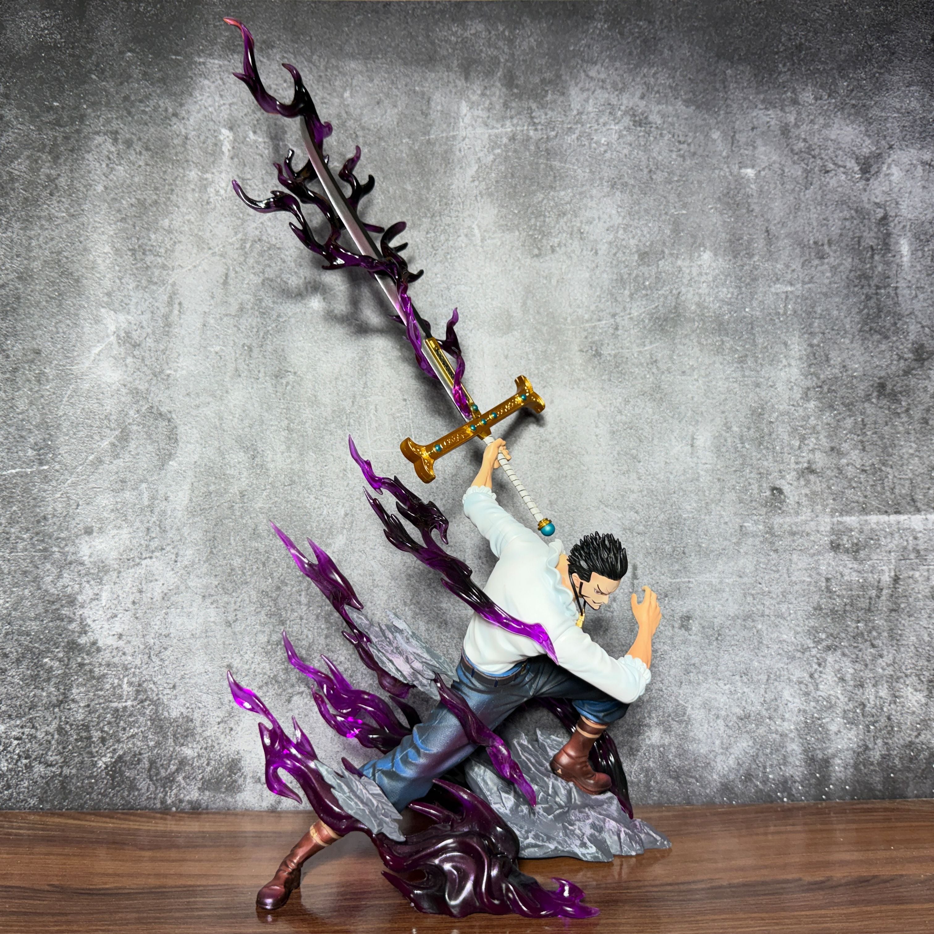 One Piece Dracule Mihawk World's Greatest Swordsman With Special Effect [35 CM] PVC Action figure || ONE PIECE