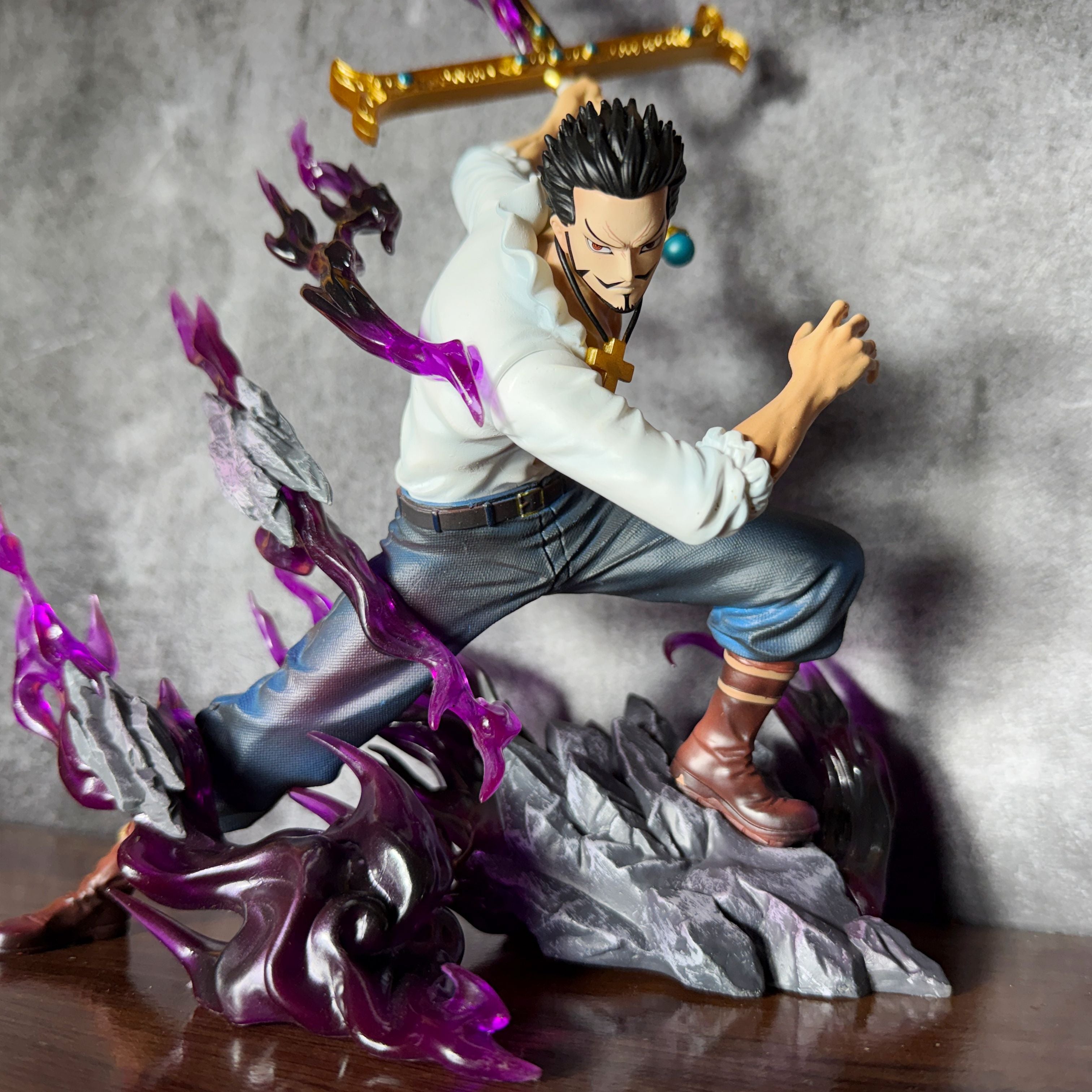 One Piece Dracule Mihawk World's Greatest Swordsman With Special Effect [35 CM] PVC Action figure || ONE PIECE