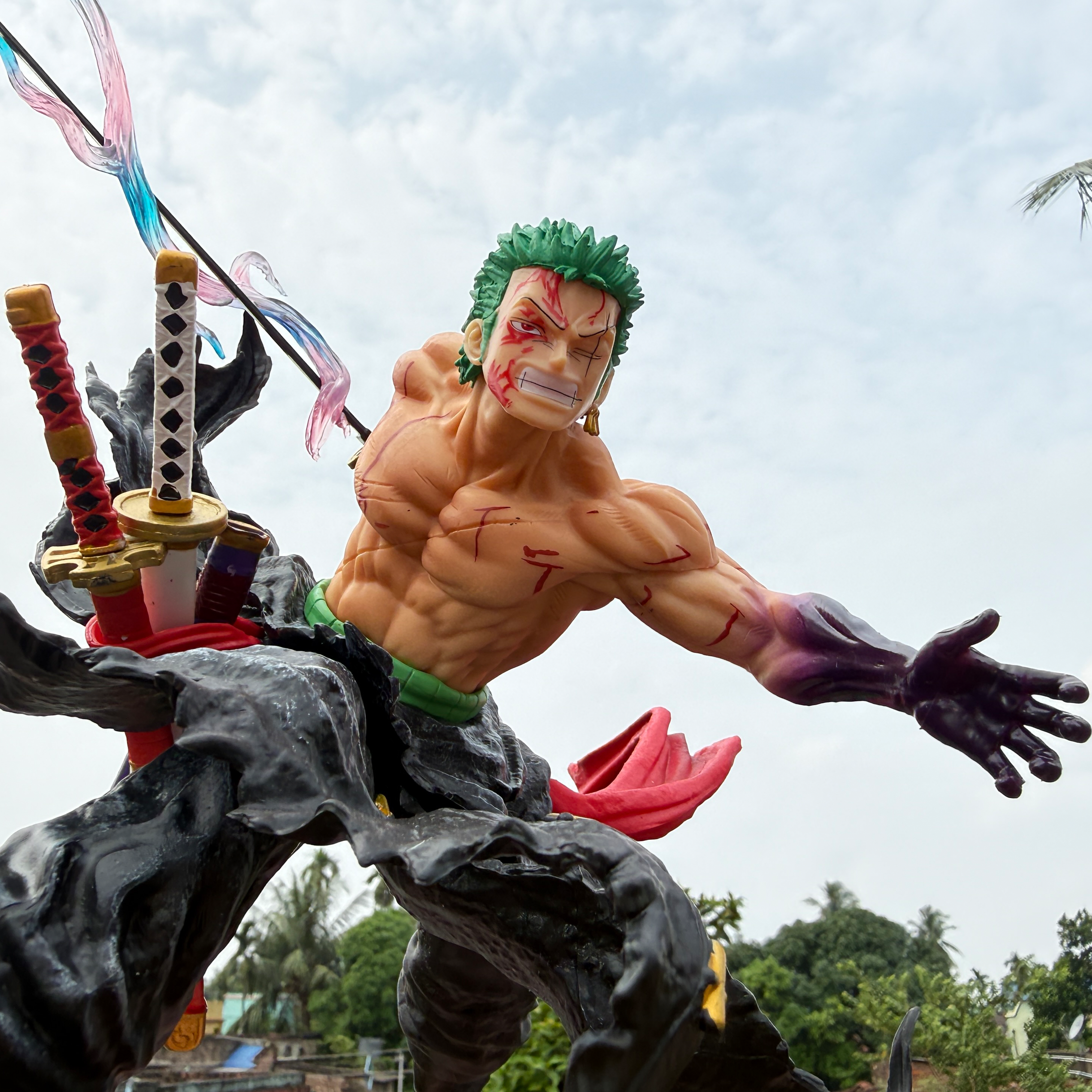 Zoro In Battle Worn State Bloody Zoro Swords with Double-Headed limited edition PVC Action figure [35 cm] || ONE PIECE