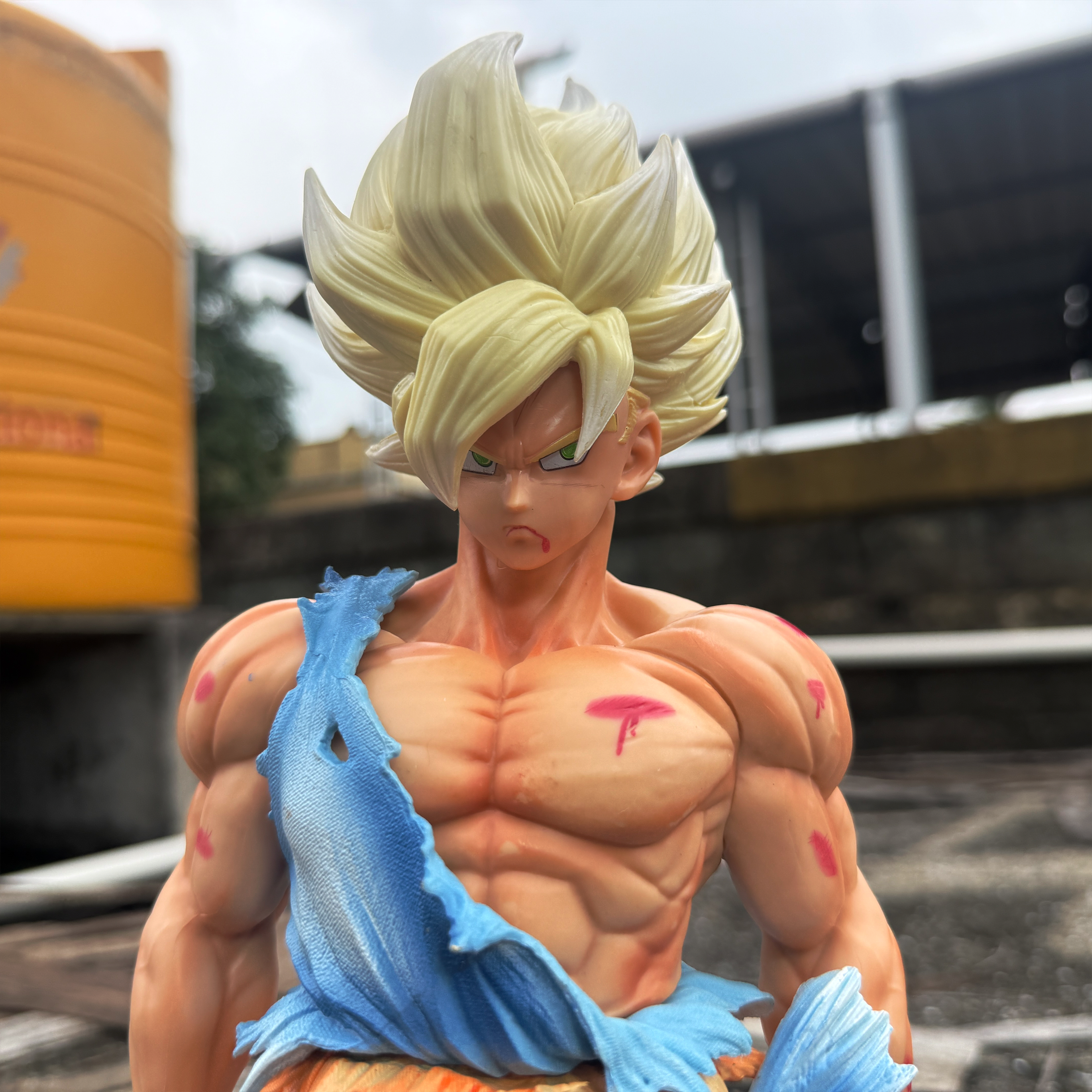 Dragon Ball Z Super Saiyan Goku Collectible Figure with Extra Head Swap Limited Edition PVC Action figure [43 cm] || DRAGON BALL Z