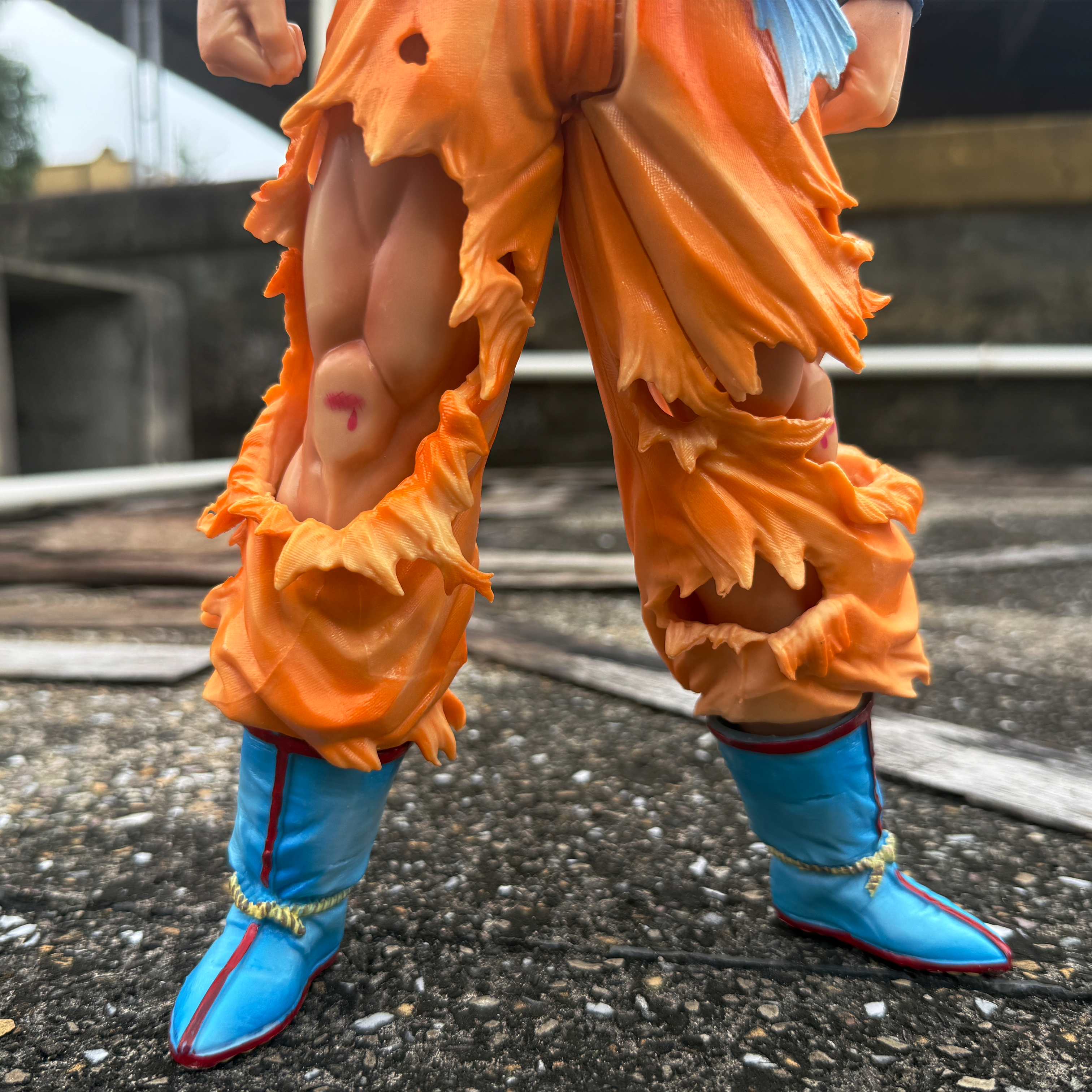Dragon Ball Z Super Saiyan Goku Collectible Figure with Extra Head Swap Limited Edition PVC Action figure [43 cm] || DRAGON BALL Z