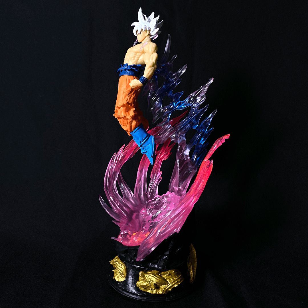 Son Goku Ultra Instinct Super Saiyan Dragon Ball With Led Light Base (Replaceable Cell) PVC Action figure [24.5 cm] || DRAGON BALL Z