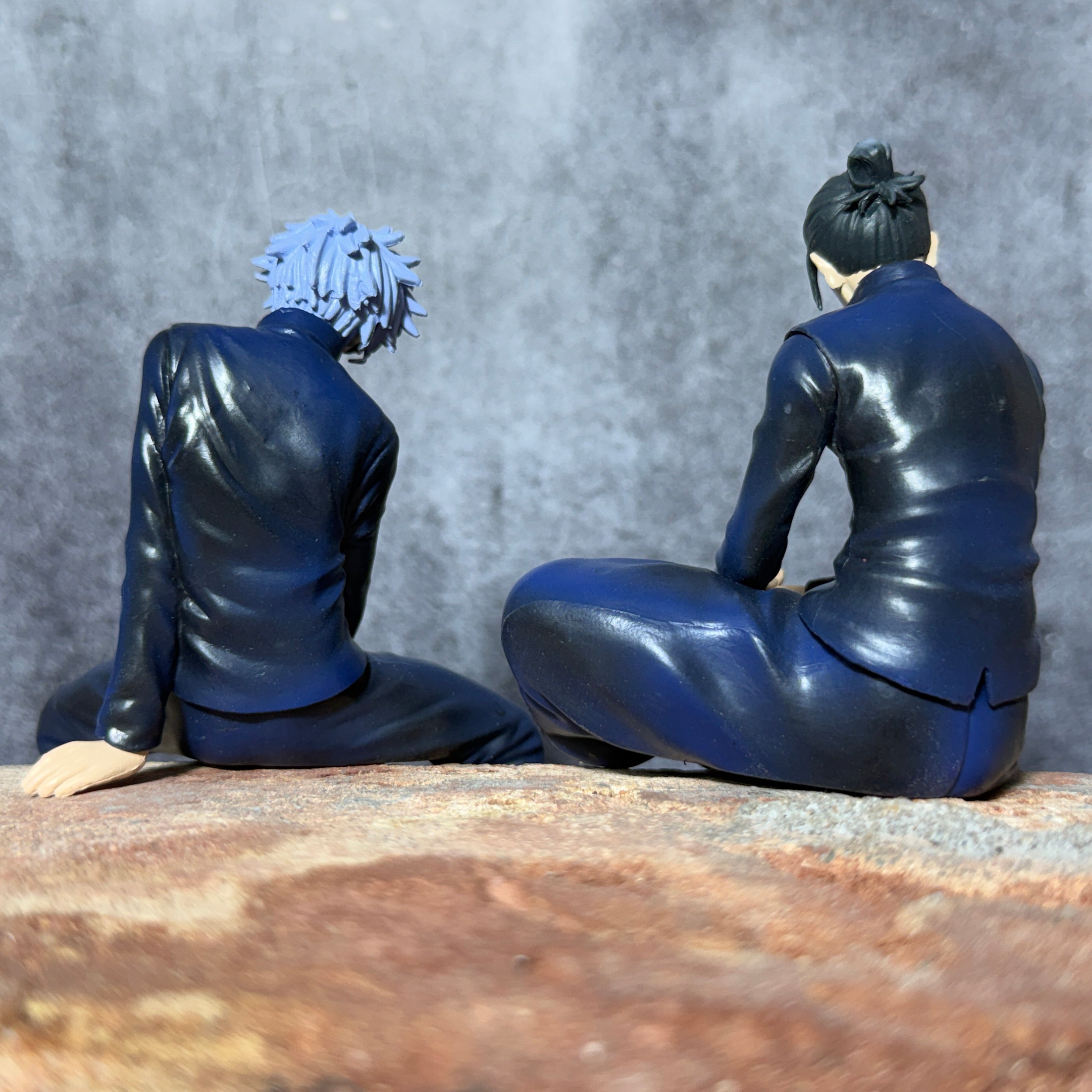 Jujutsu Kaisen Gojo & Geto "High School Ver." Set of 2 Sitting Action Figure || JUJUTSU KAISEN