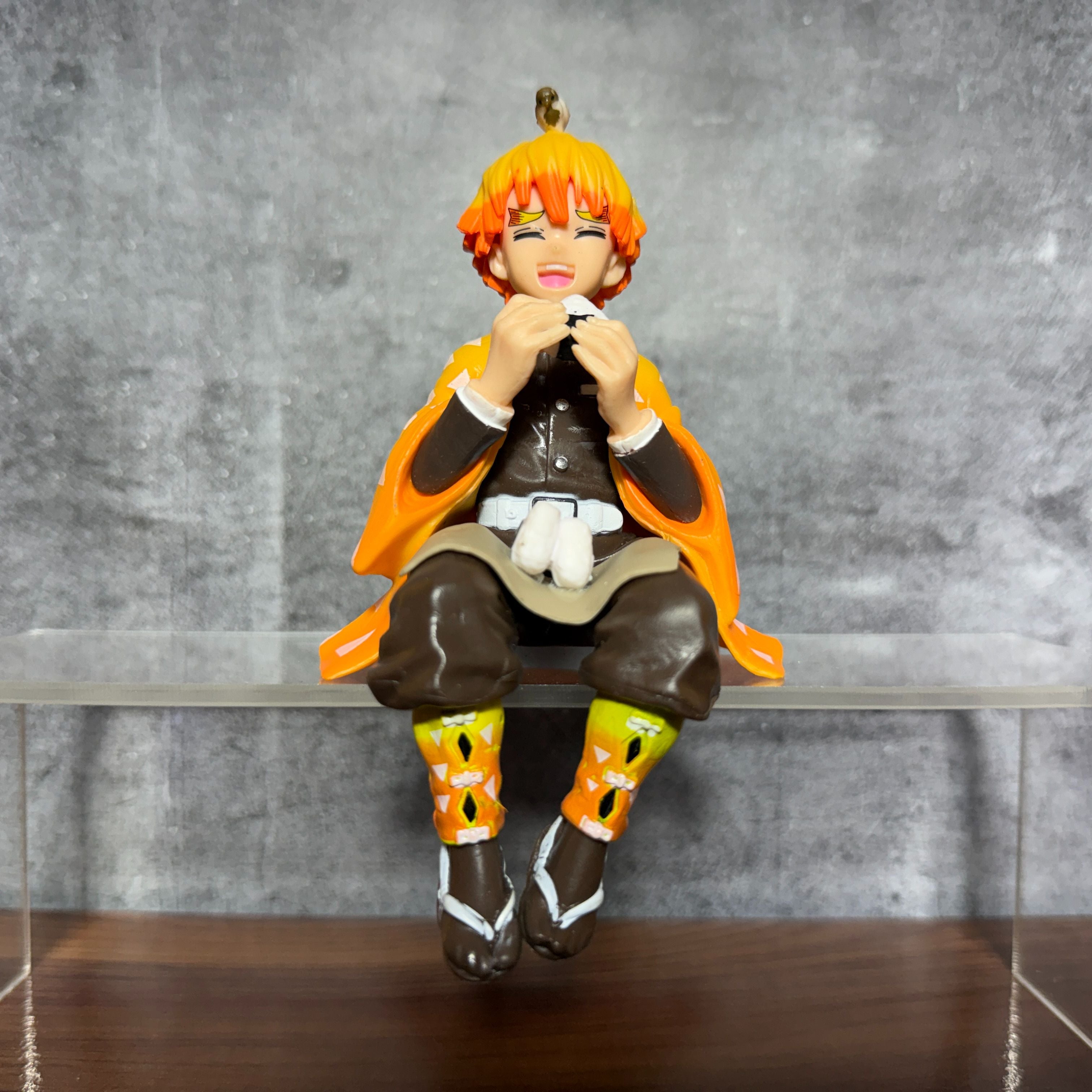 Zenitsu Agatsuma Sitting Action Figure [15cm] || DEMON SLAYER