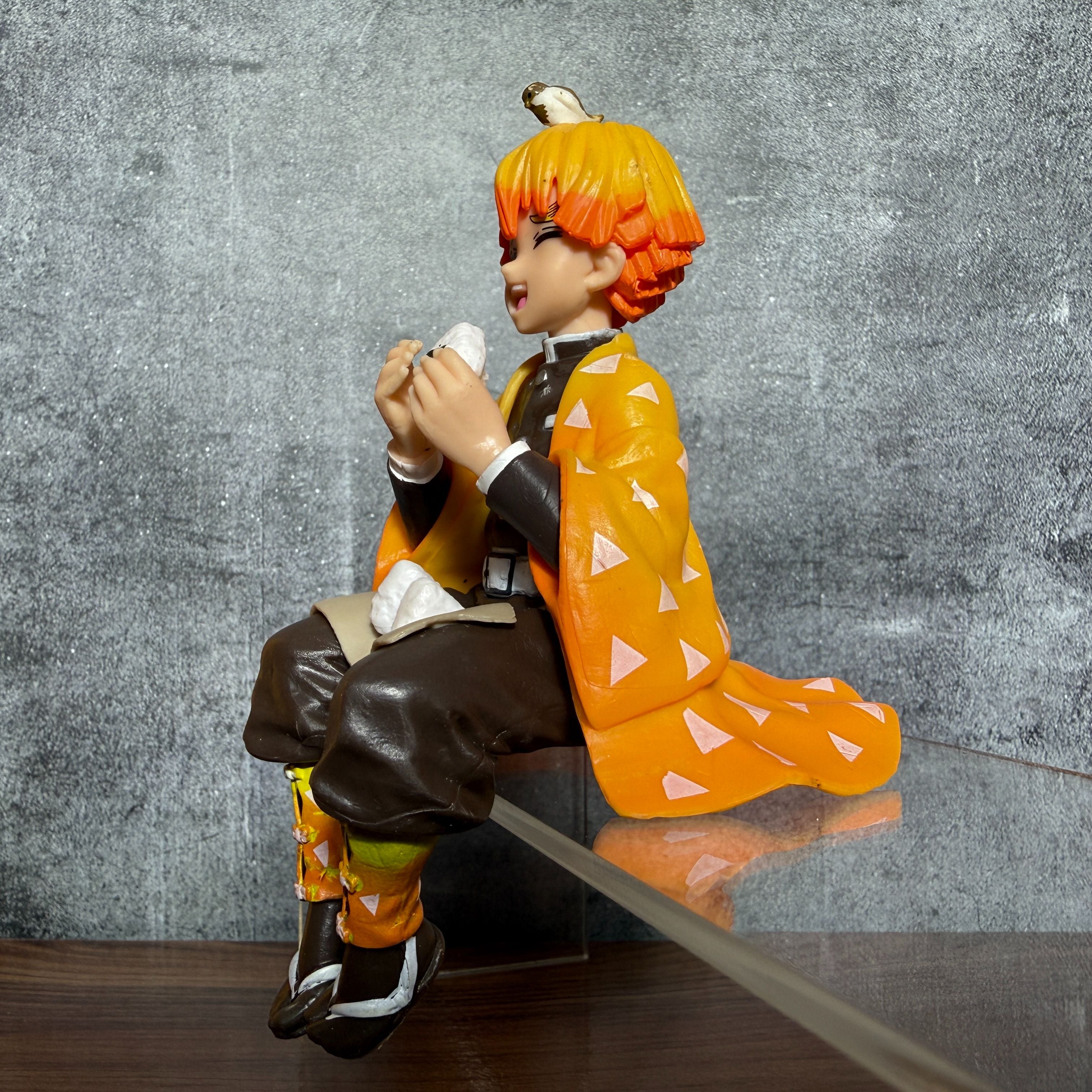 Zenitsu Agatsuma Sitting Action Figure [15cm] || DEMON SLAYER