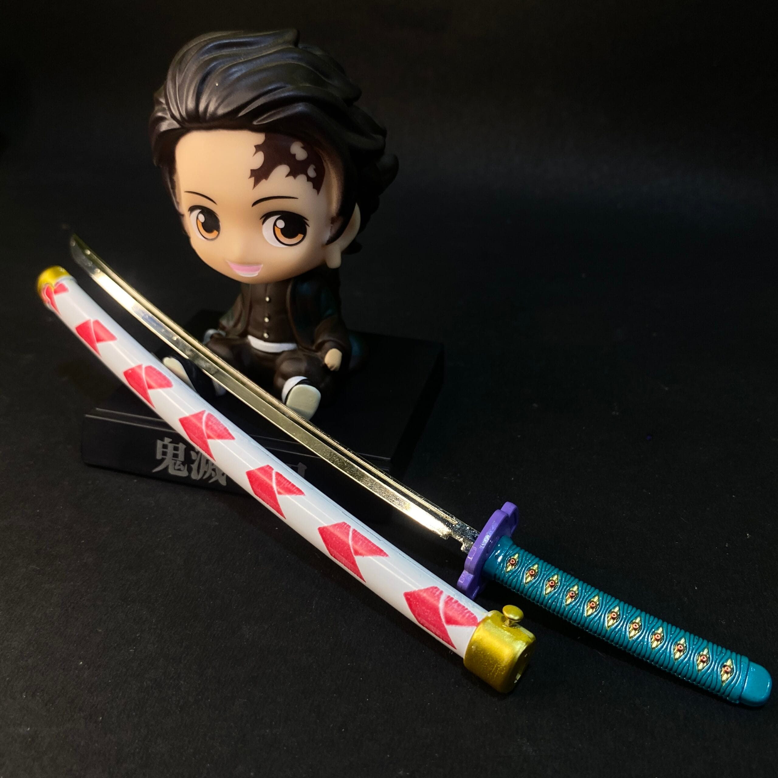 DEMON SLAYER KATANA WITH PUSH BUTTON [25 CM] || DEMON SLAYER