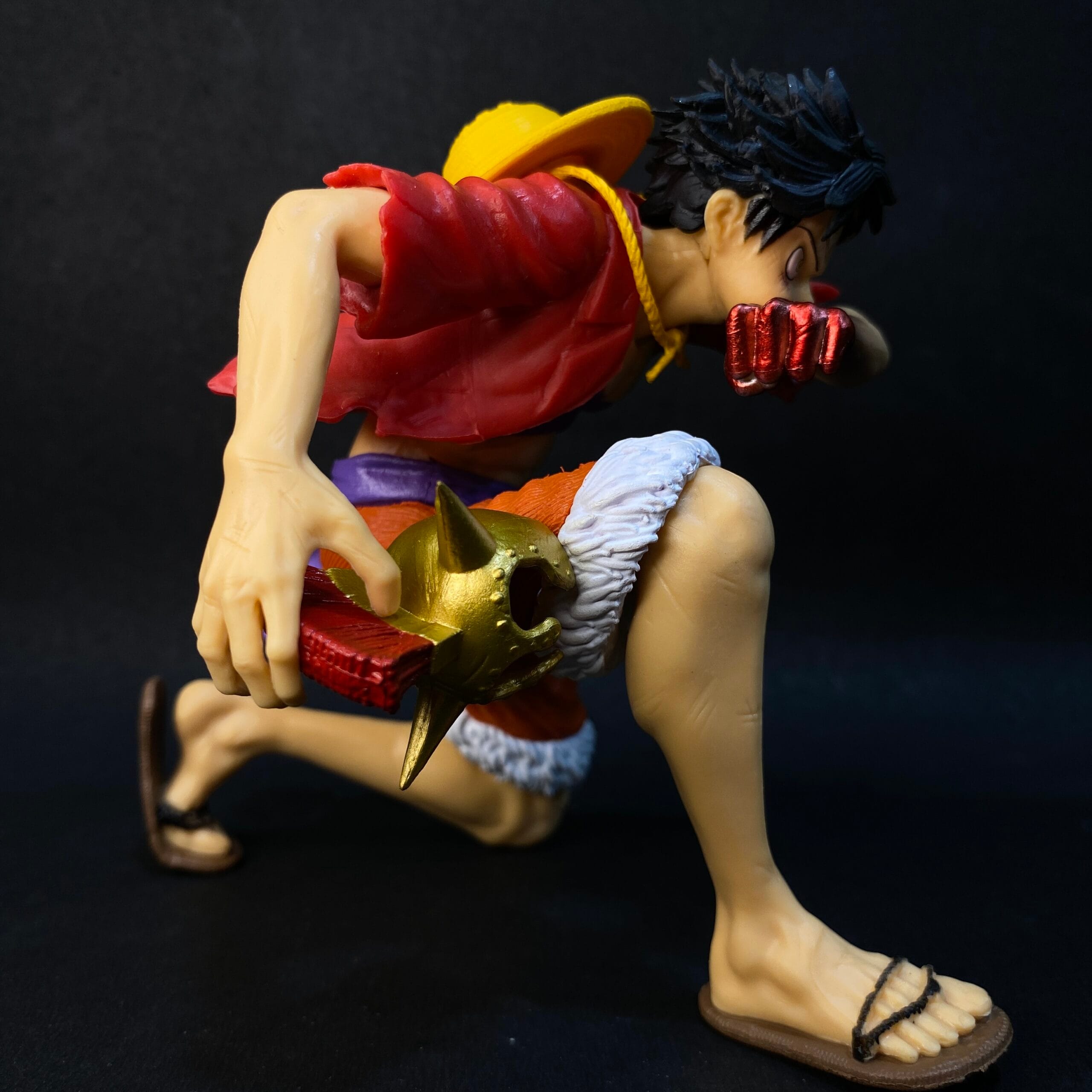 One Piece Limited Edition Monkey D. Luffy Bent Hand PVC Action figure [14 cm] || ONE PIECE