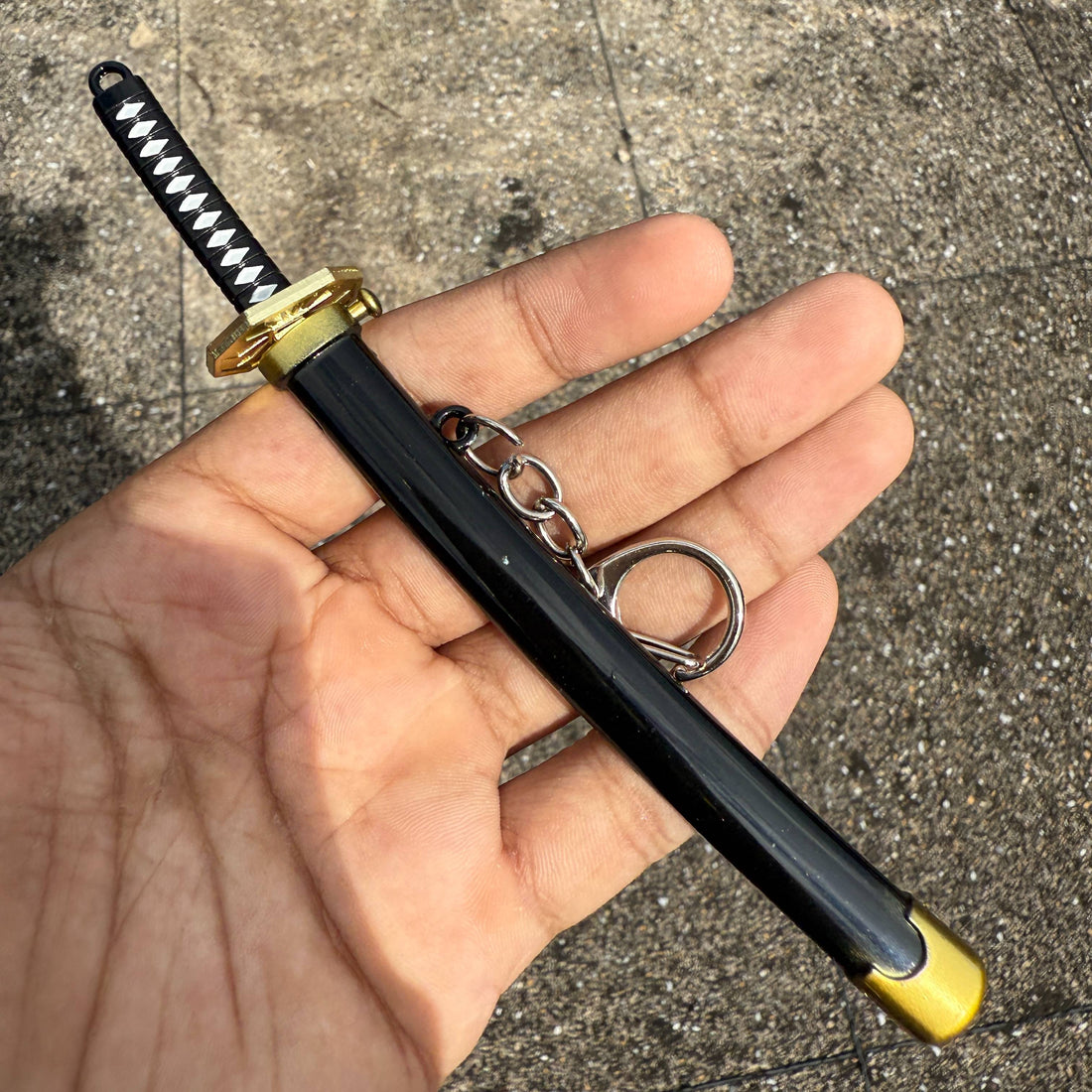 Button Lock Black Metal Katana Keychains [16 CM] Keyring Model 1 || KATANA KEYCHAIN