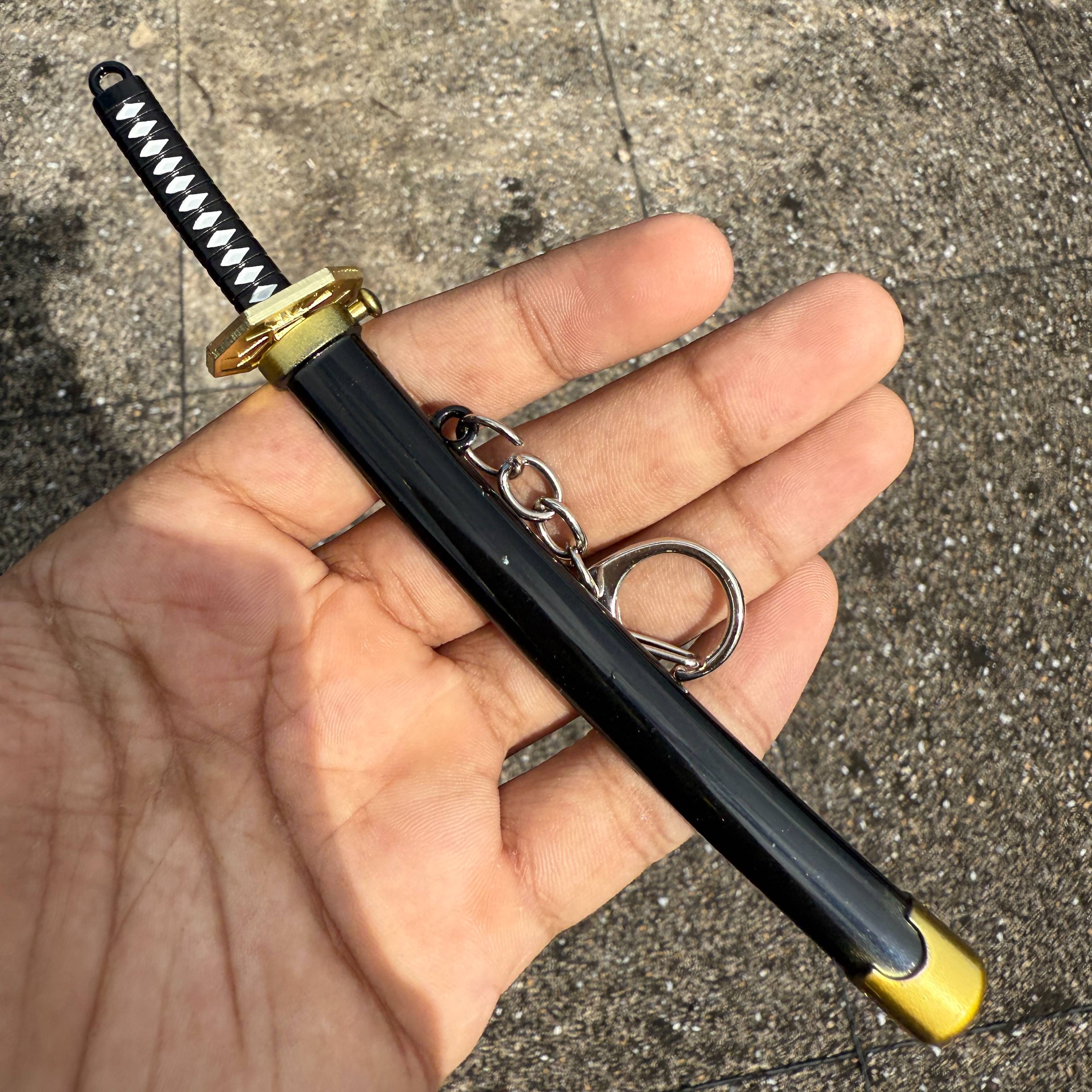 Button Lock Black Metal Katana Keychains [16 CM] Keyring Model 1 || KATANA KEYCHAIN